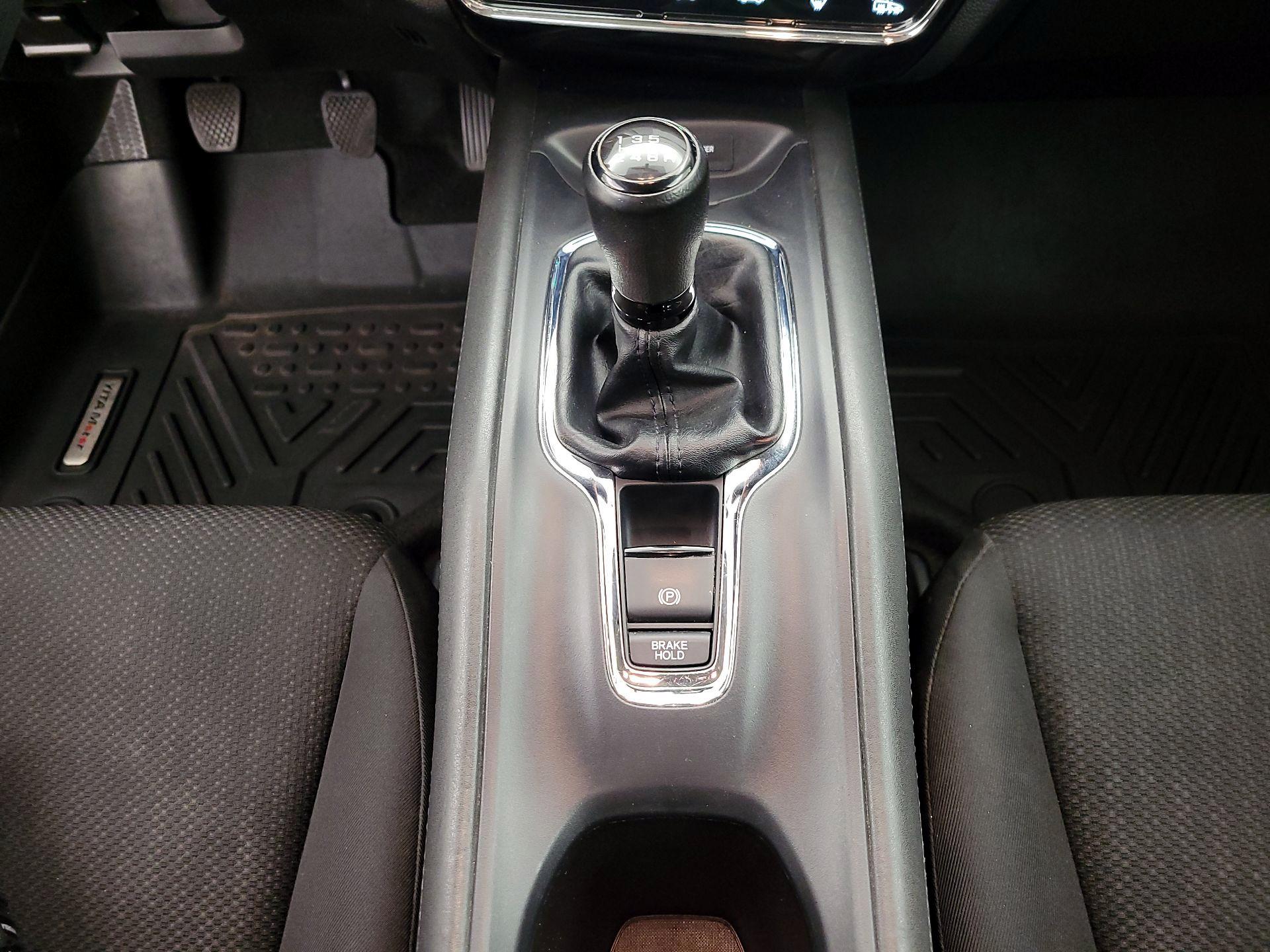 Thumbnail: 2017 Honda HR-V - 17