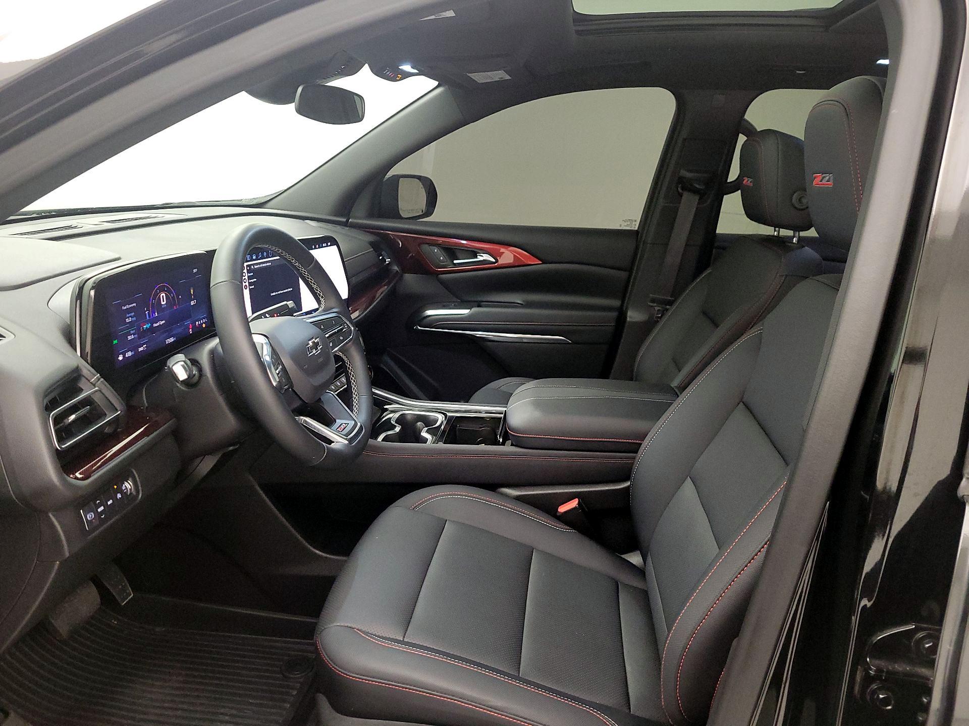 Thumbnail: 2025 Chevrolet Traverse - 11