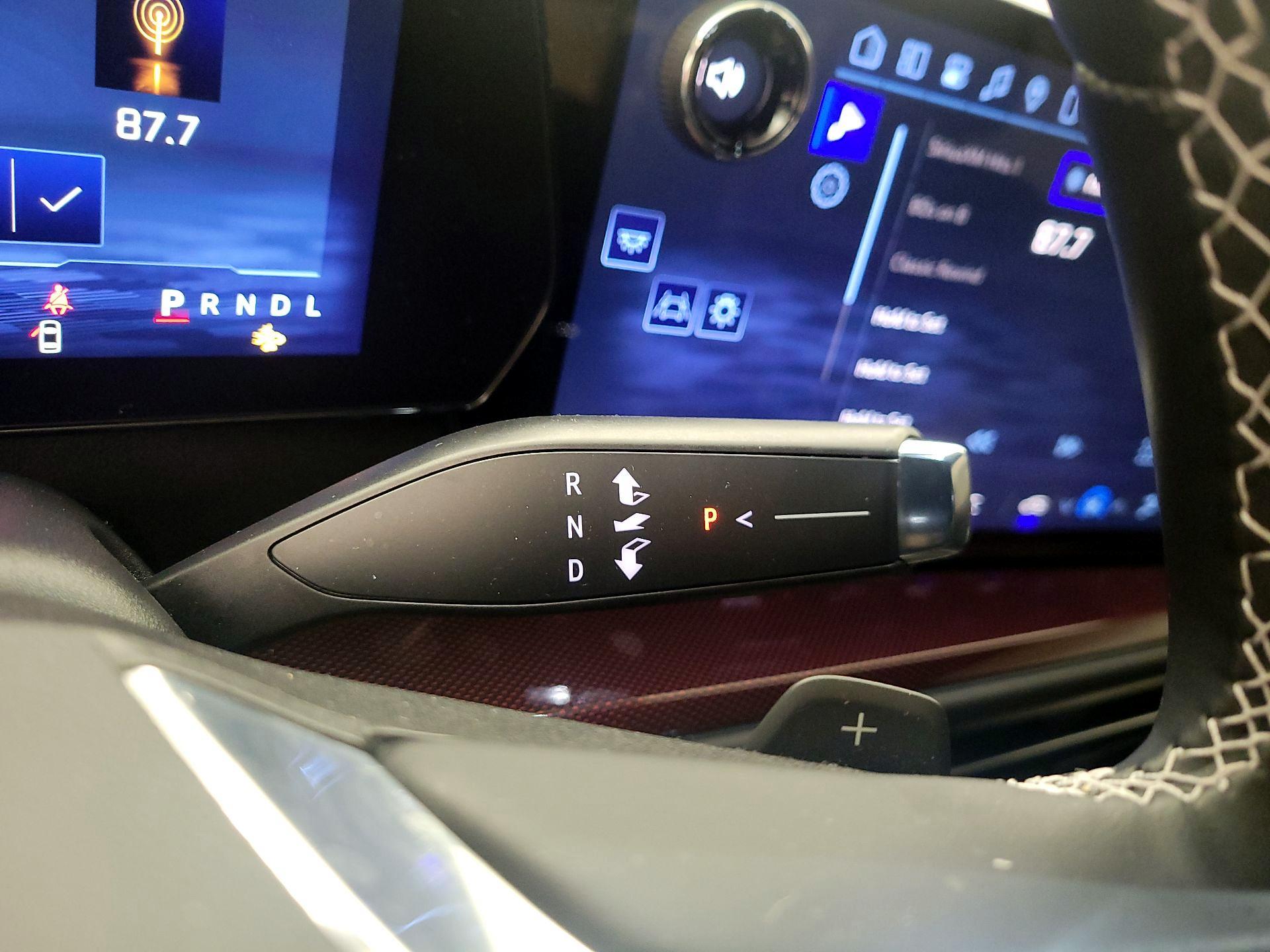 Thumbnail: 2025 Chevrolet Traverse - 18