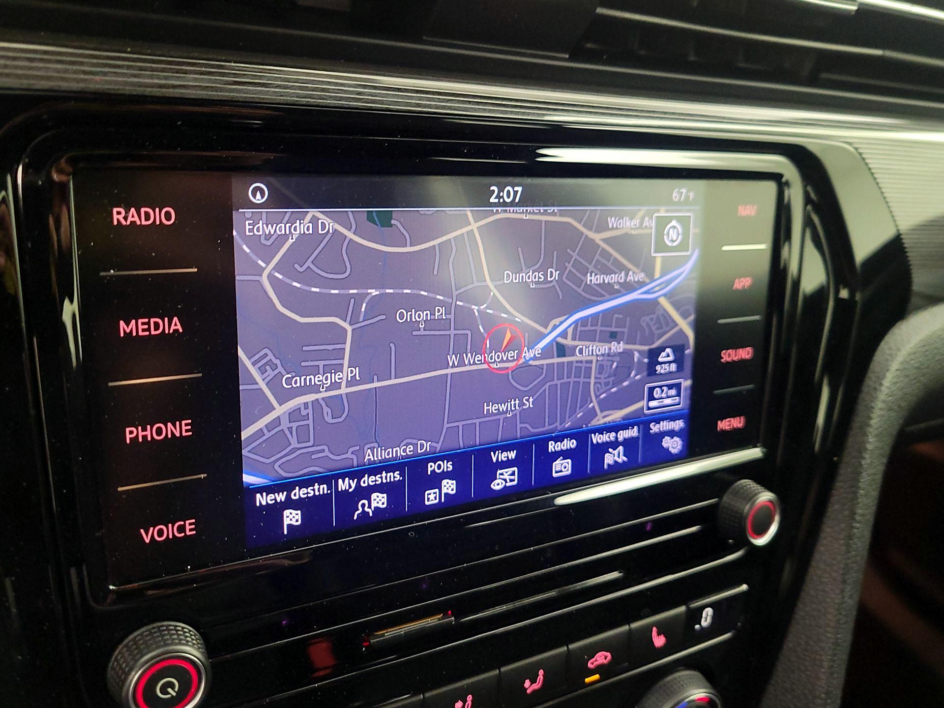 Thumbnail: 2021 Volkswagen Passat - 14