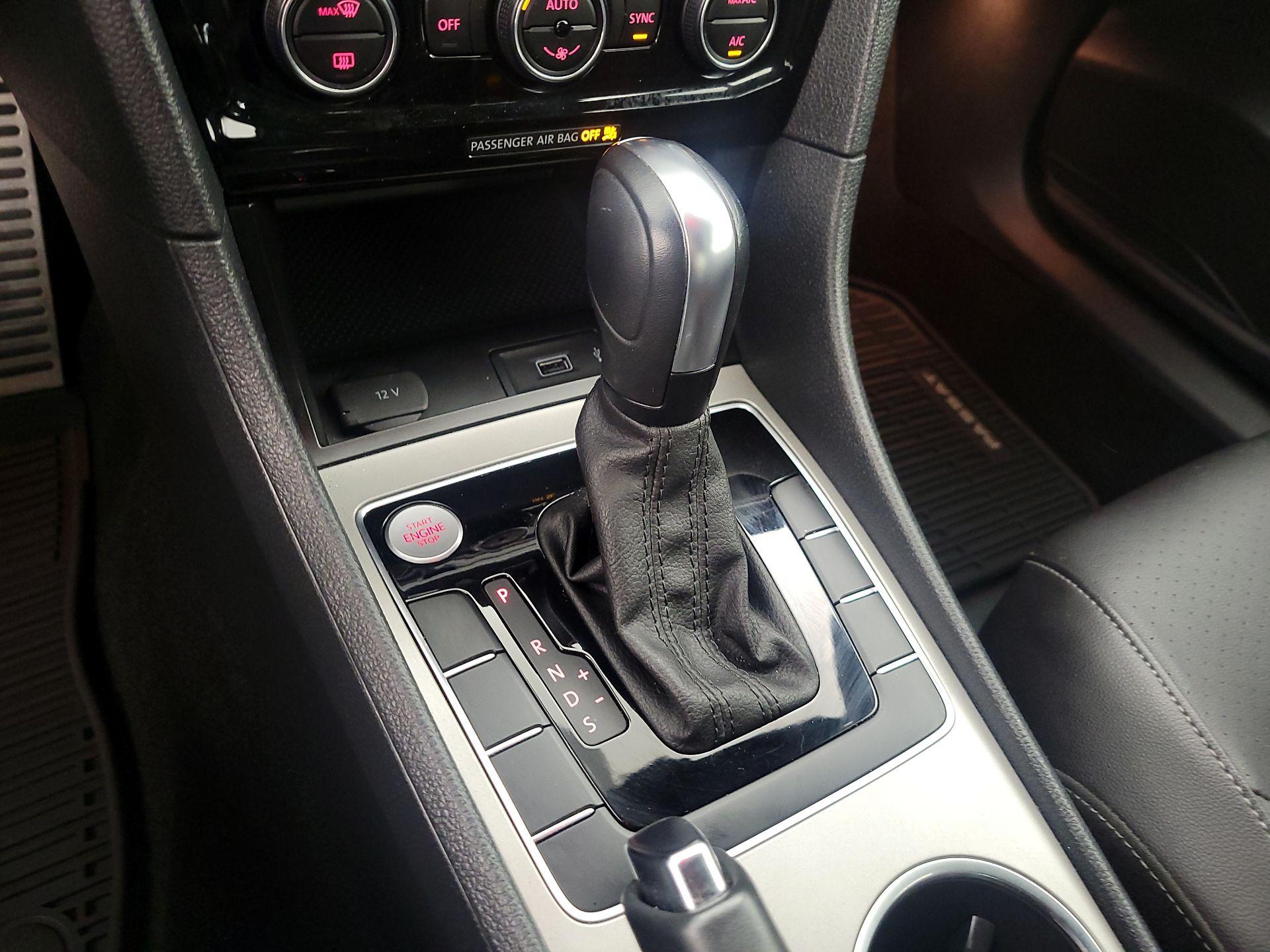 Thumbnail: 2021 Volkswagen Passat - 18