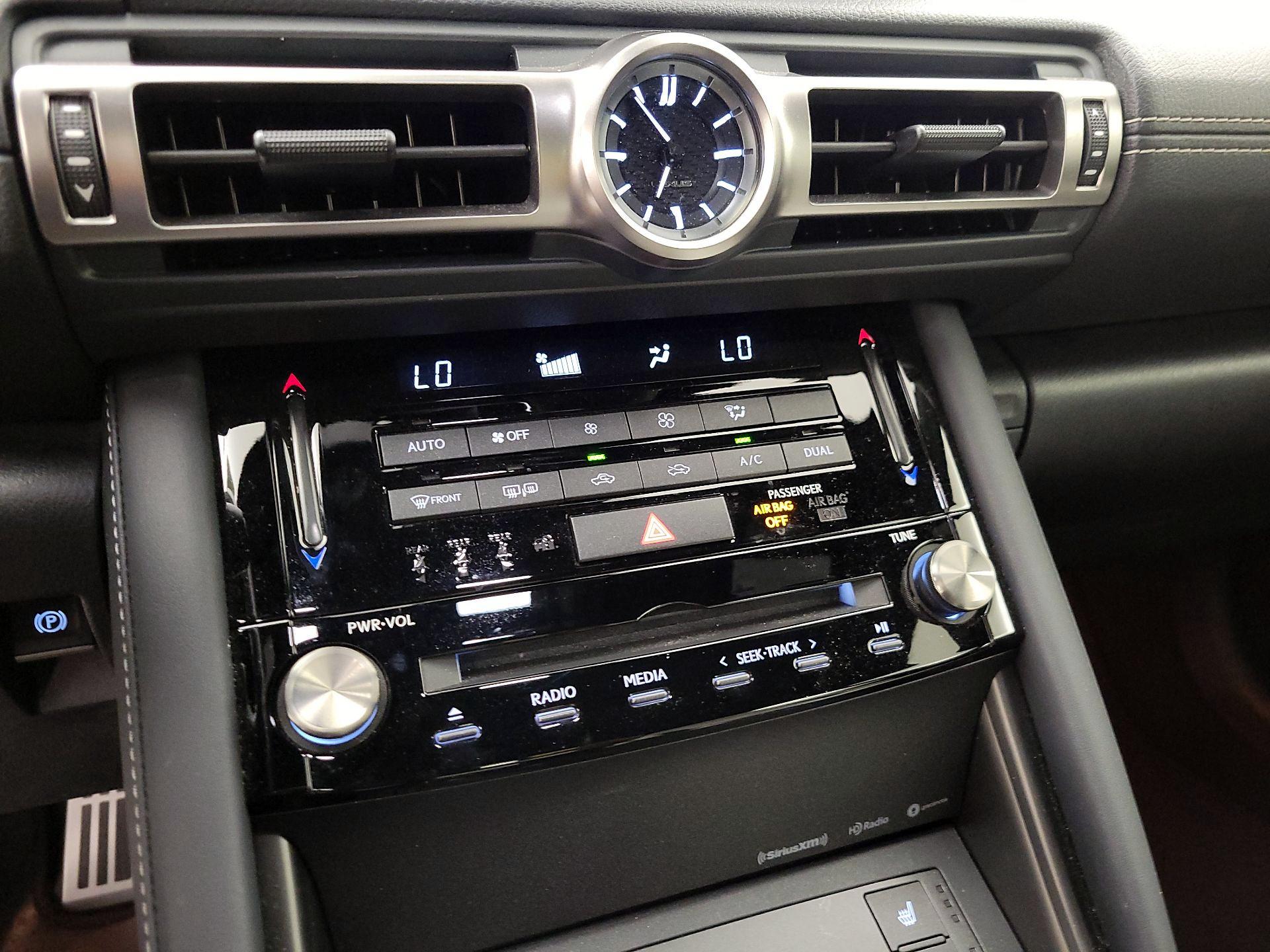 Thumbnail: 2022 Lexus IS - 16