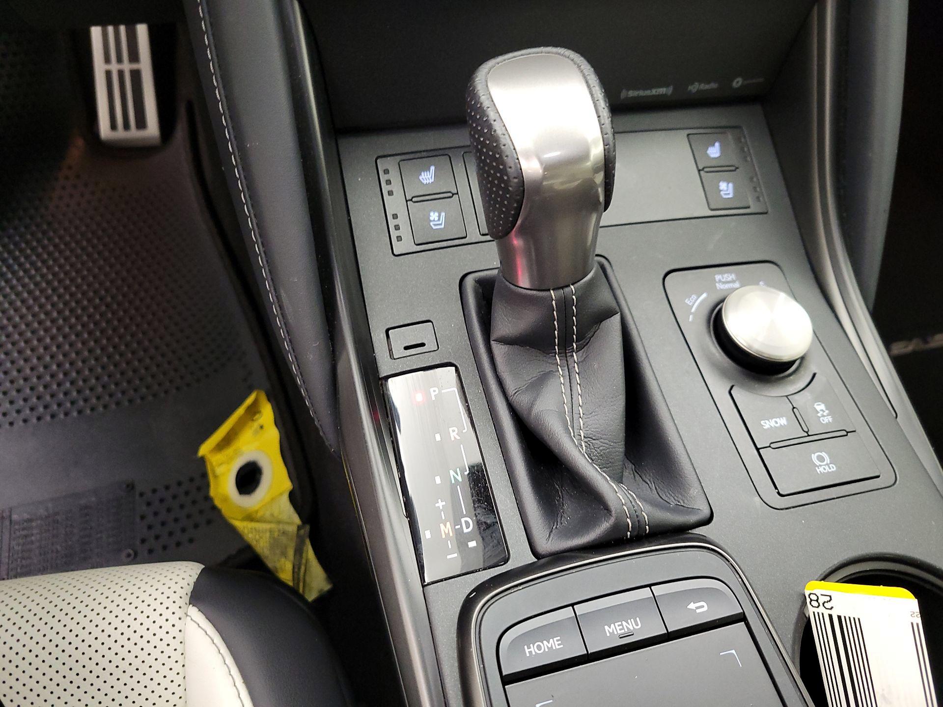 Thumbnail: 2022 Lexus IS - 17