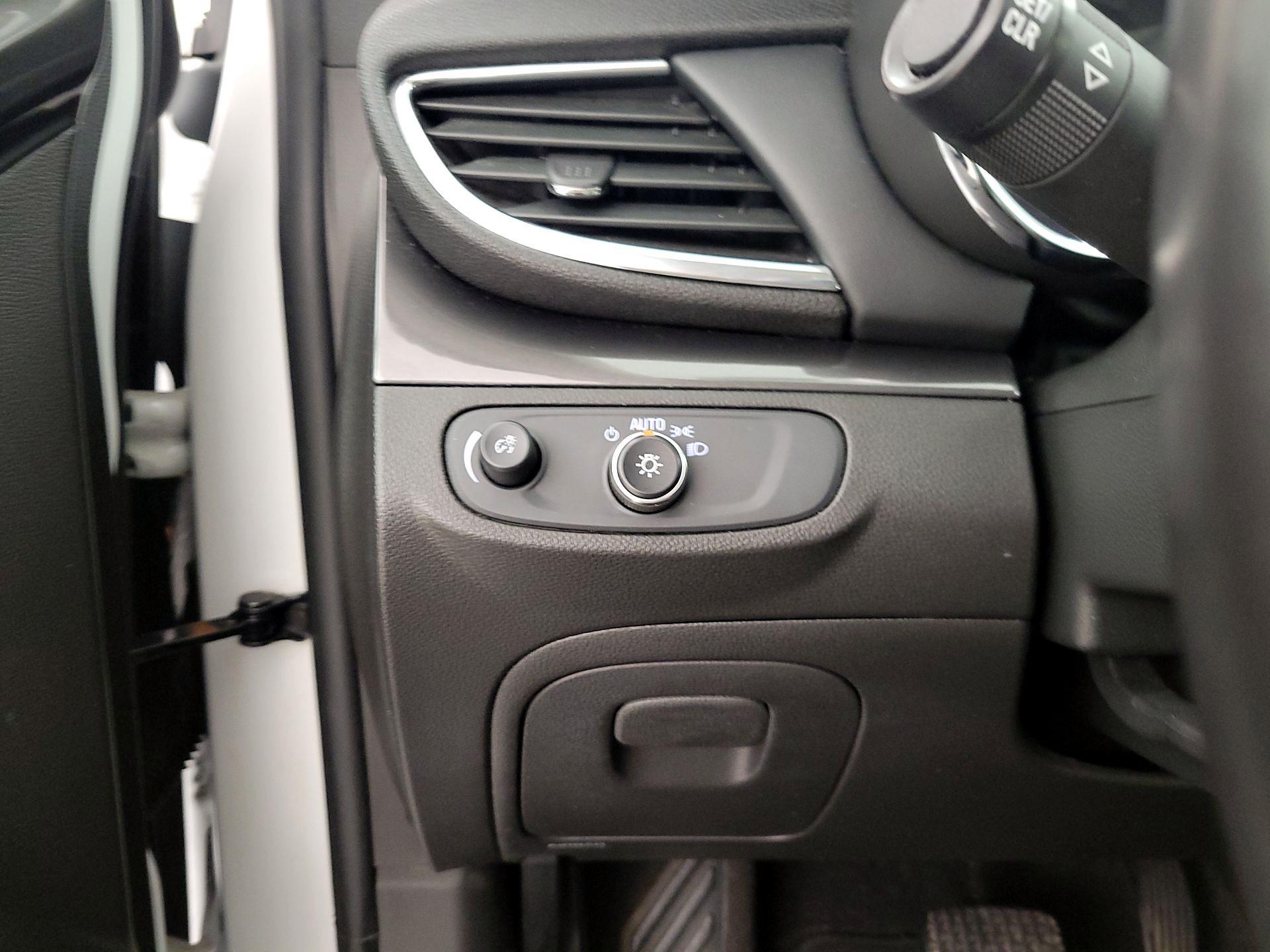 Thumbnail: 2018 Buick Encore - 13