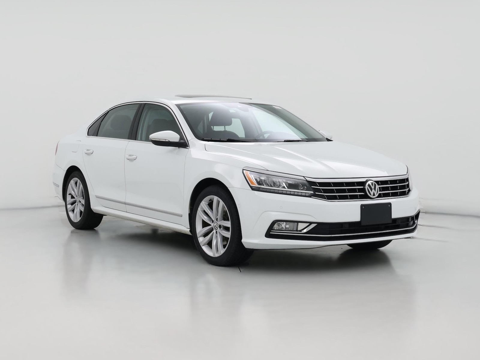 2018 Volkswagen Passat SEL Premium