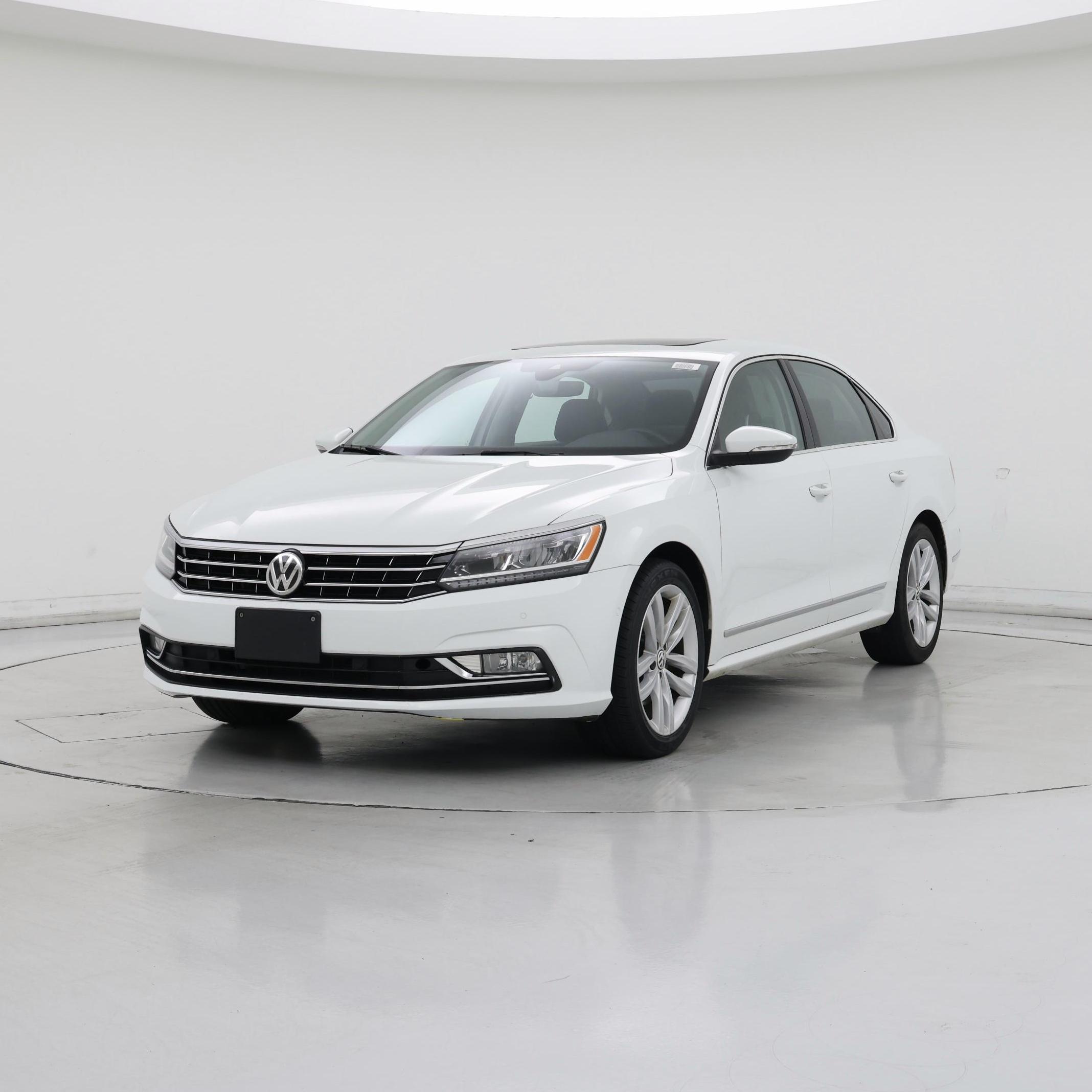 Thumbnail: 2018 Volkswagen Passat - 4