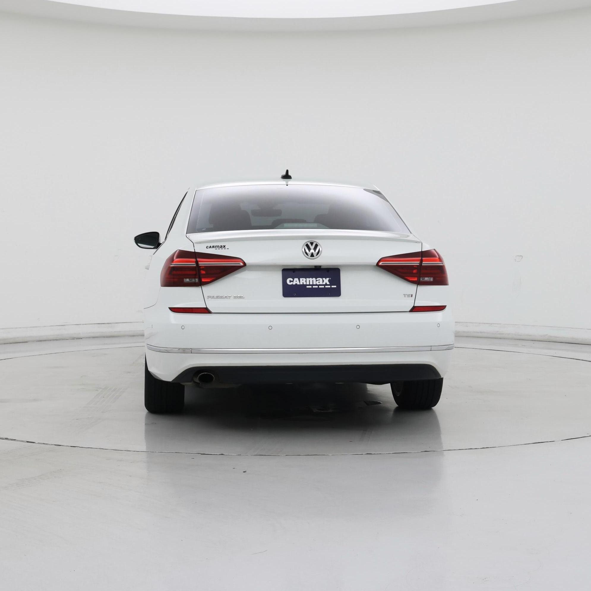 Thumbnail: 2018 Volkswagen Passat - 6