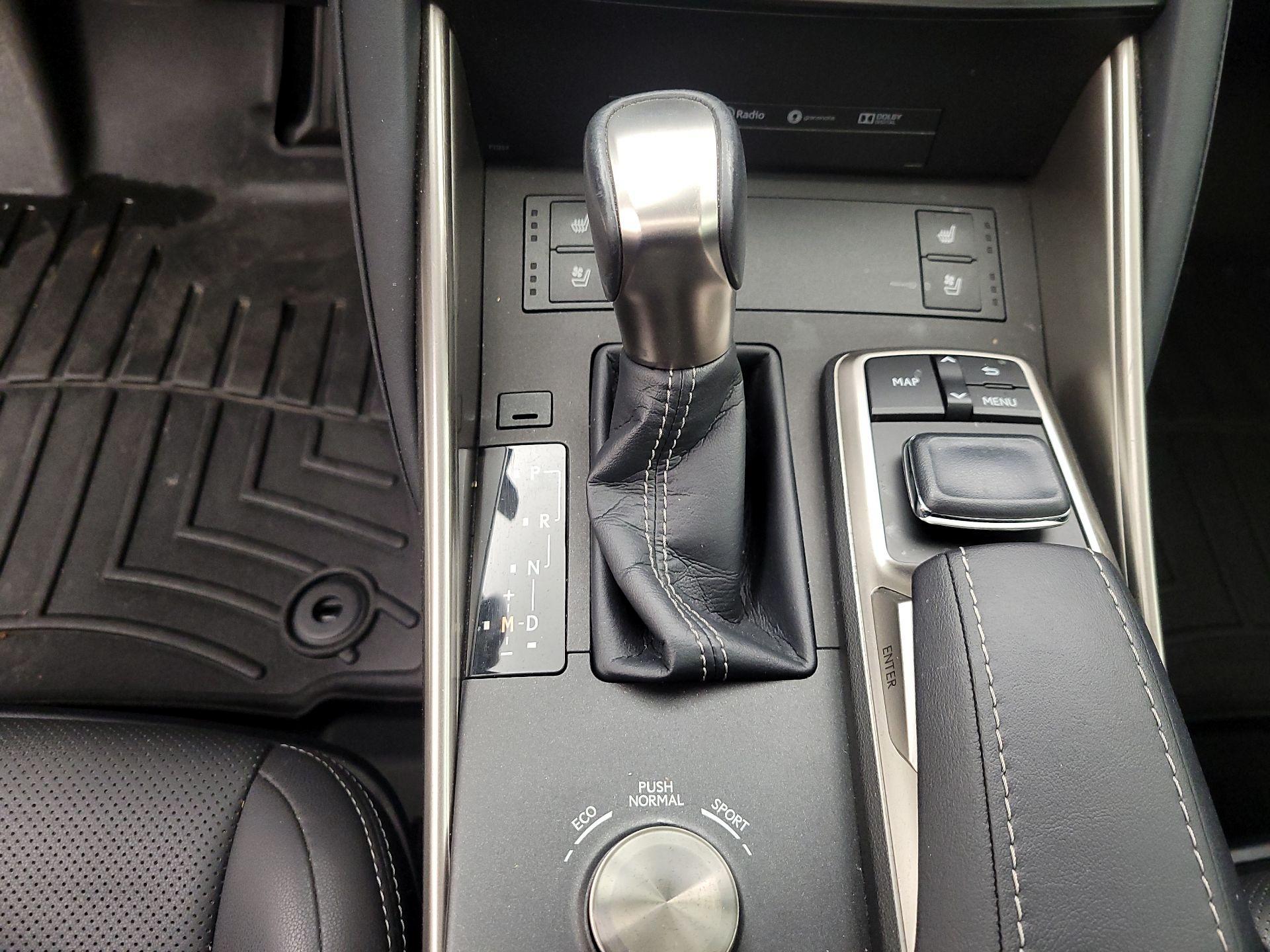 Thumbnail: 2018 Lexus IS - 18