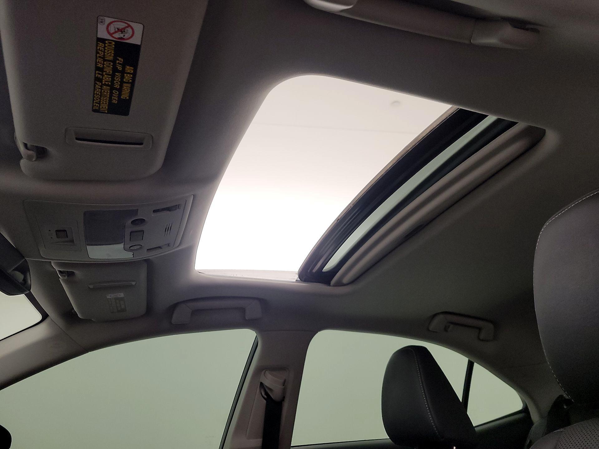 Thumbnail: 2018 Lexus IS - 20