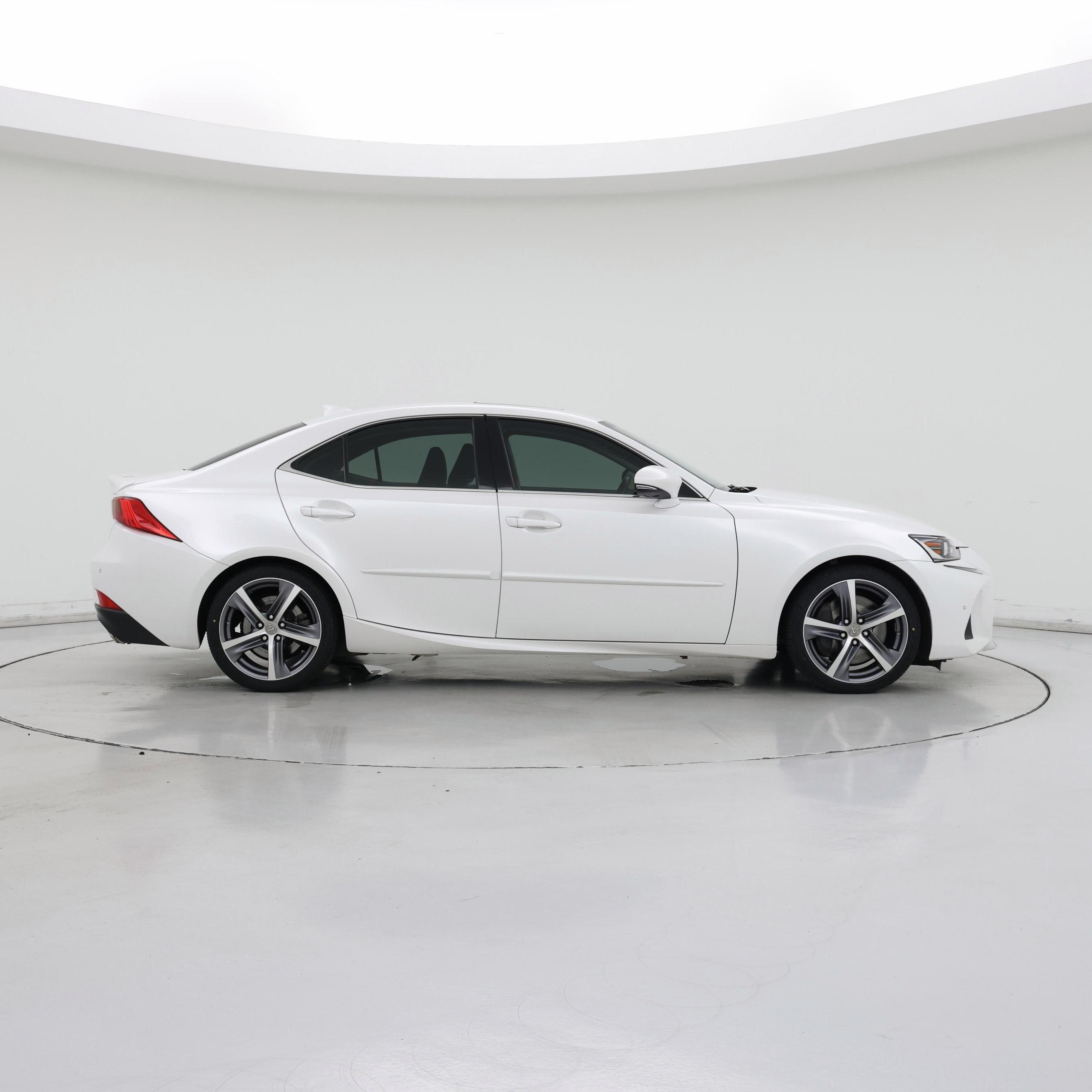 Thumbnail: 2018 Lexus IS - 7