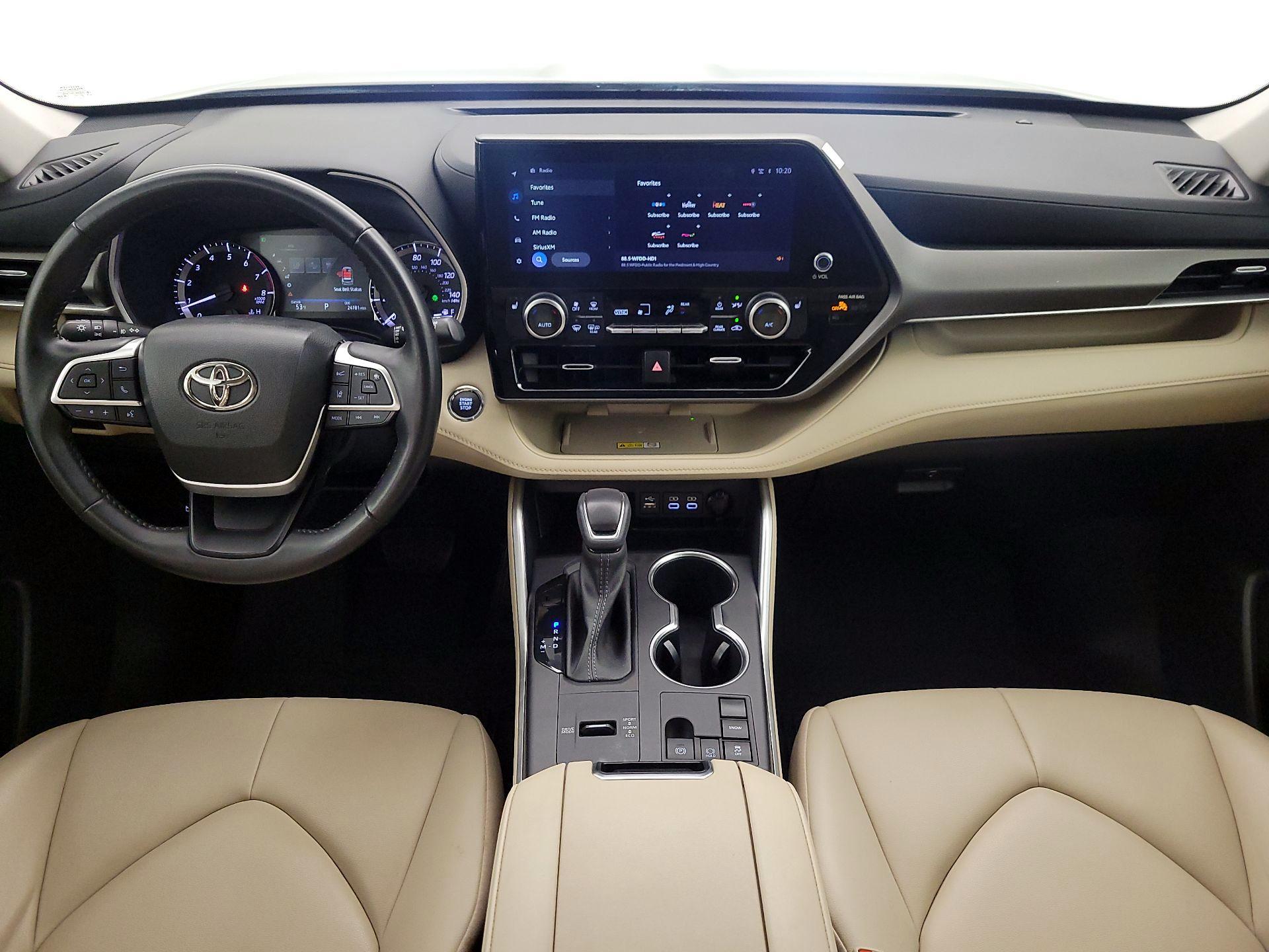 Thumbnail: 2023 Toyota Highlander - 9