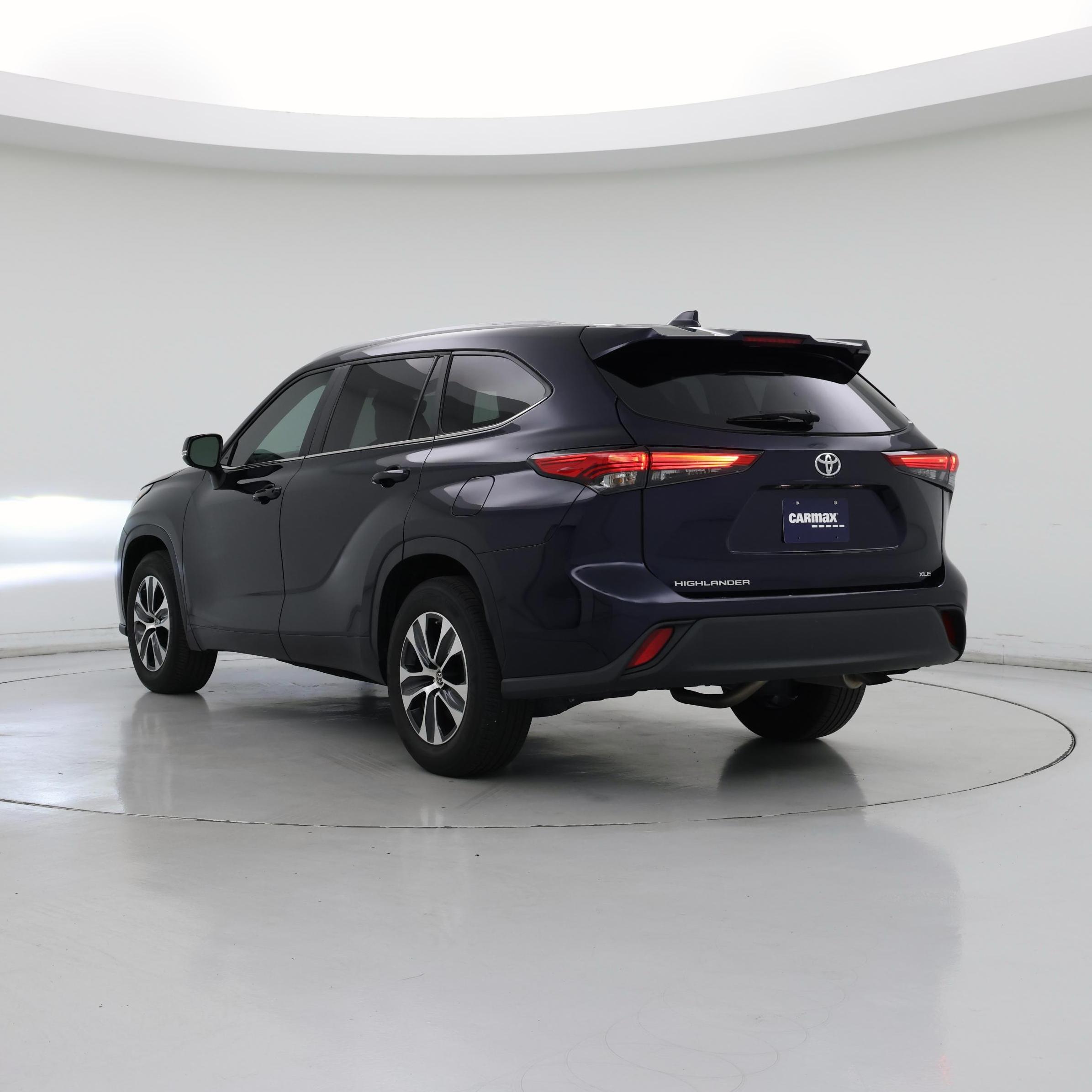 Thumbnail: 2023 Toyota Highlander - 2