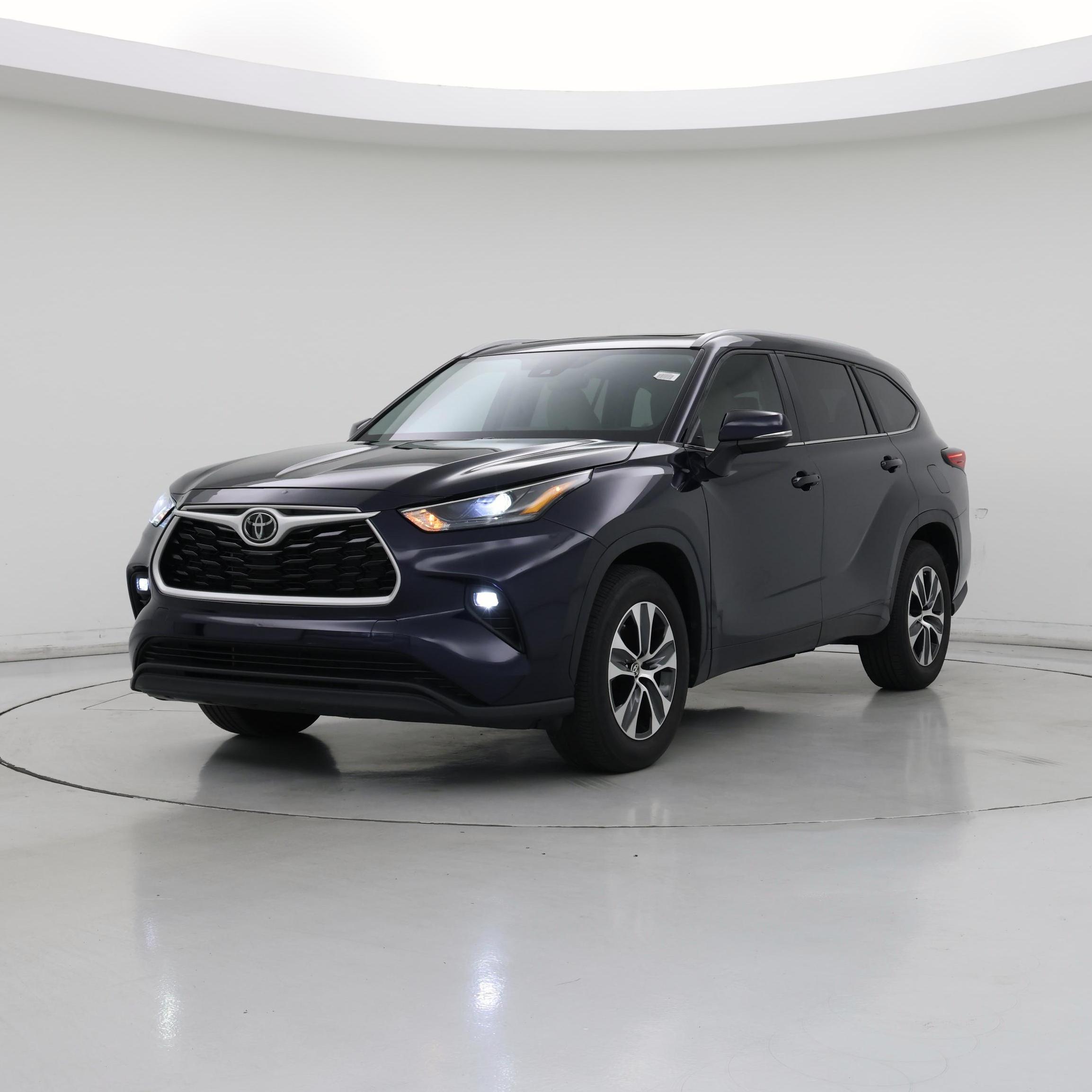 Thumbnail: 2023 Toyota Highlander - 4