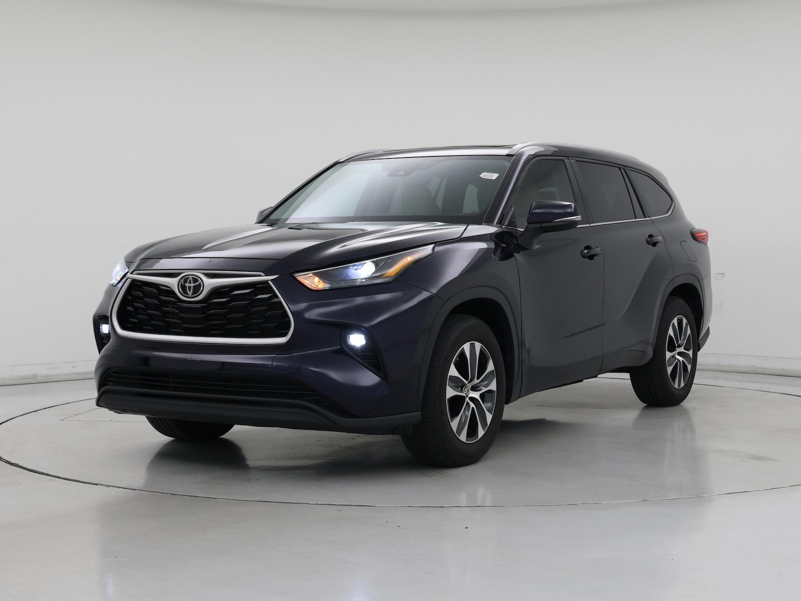 2023 Toyota Highlander XLE - Photo 5