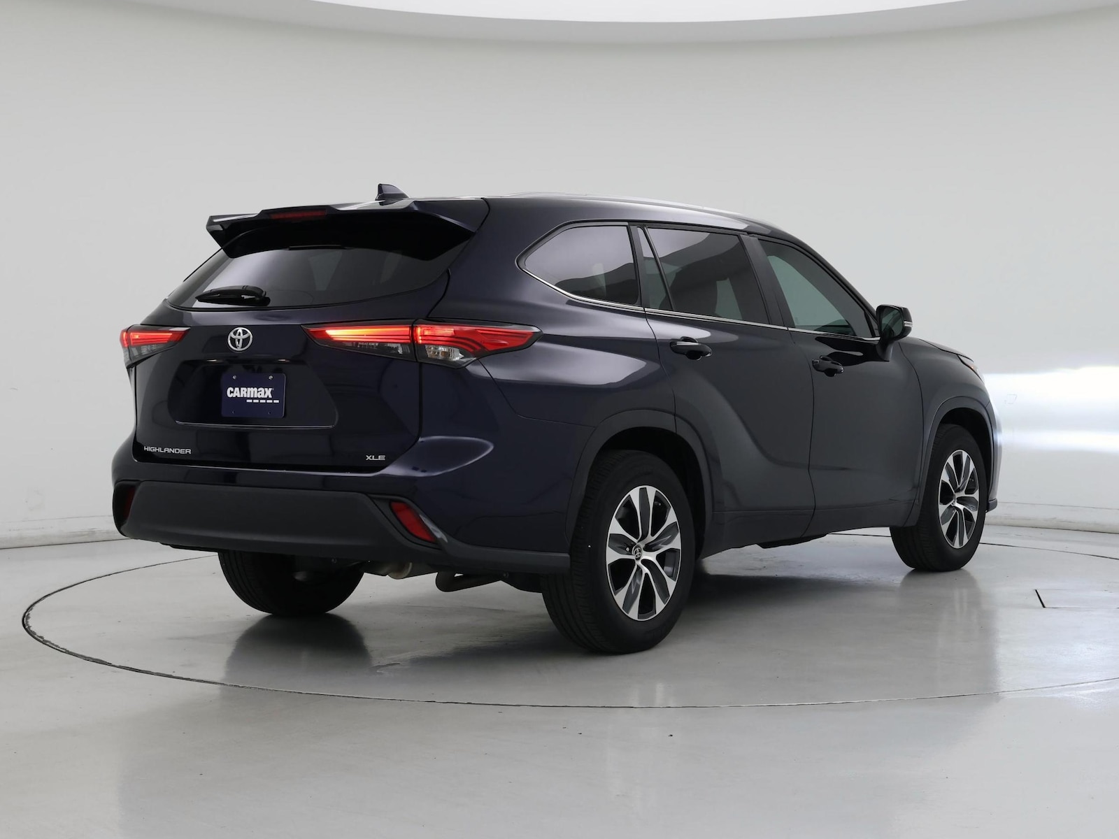 2023 Toyota Highlander XLE - Photo 9