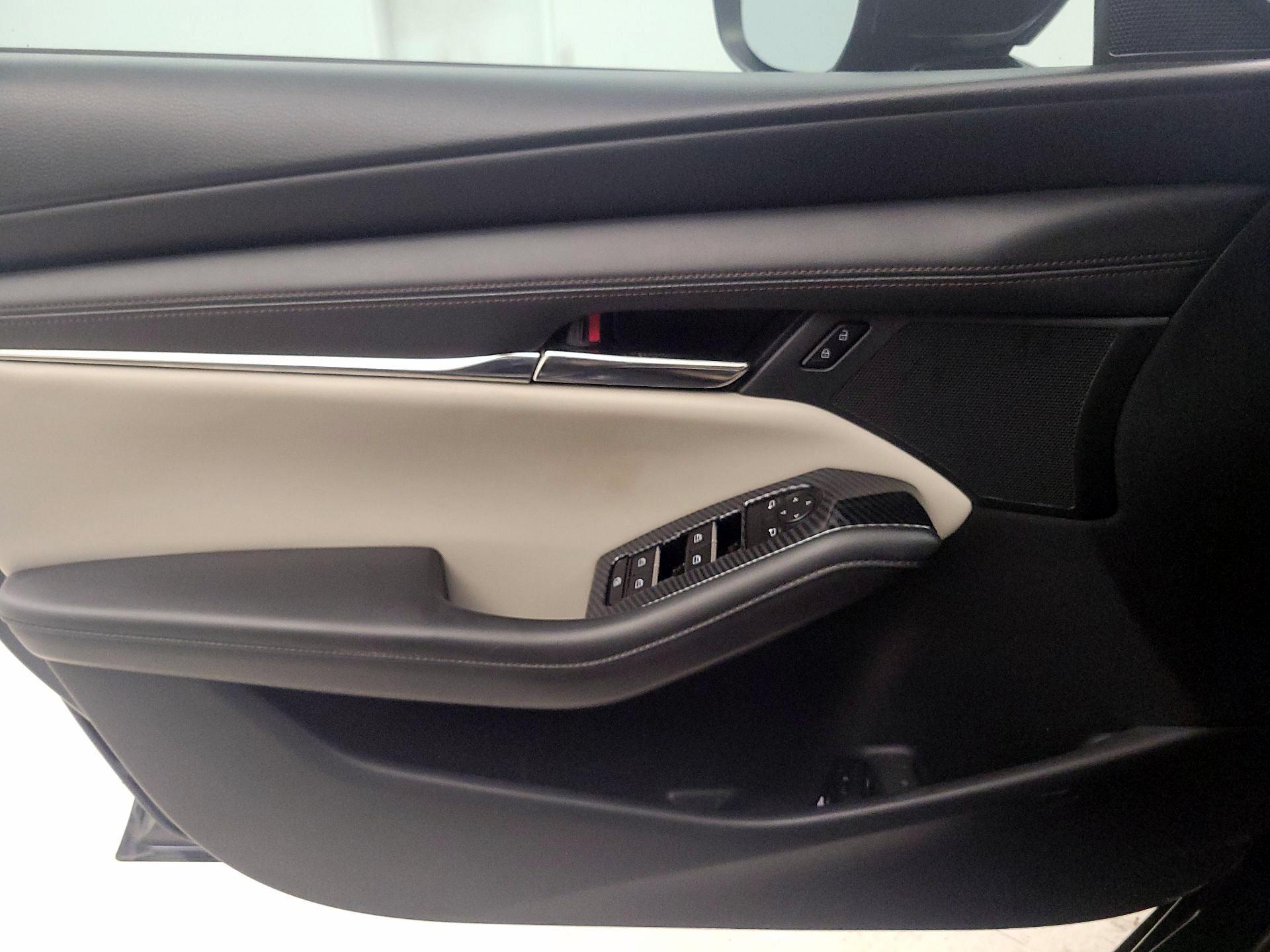 Thumbnail: 2021 Mazda Mazda3 - 12