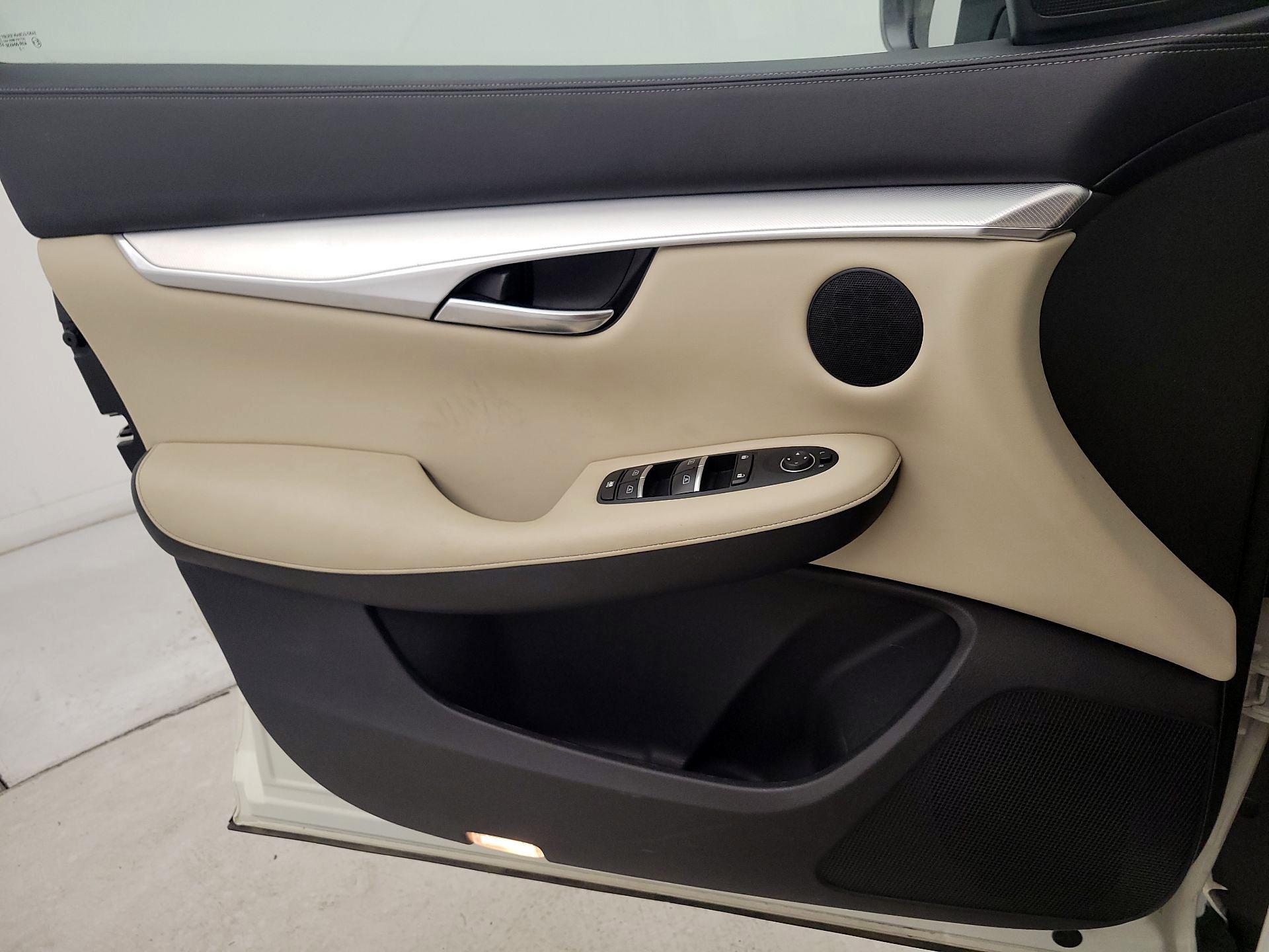 Thumbnail: 2019 INFINITI QX50 - 12