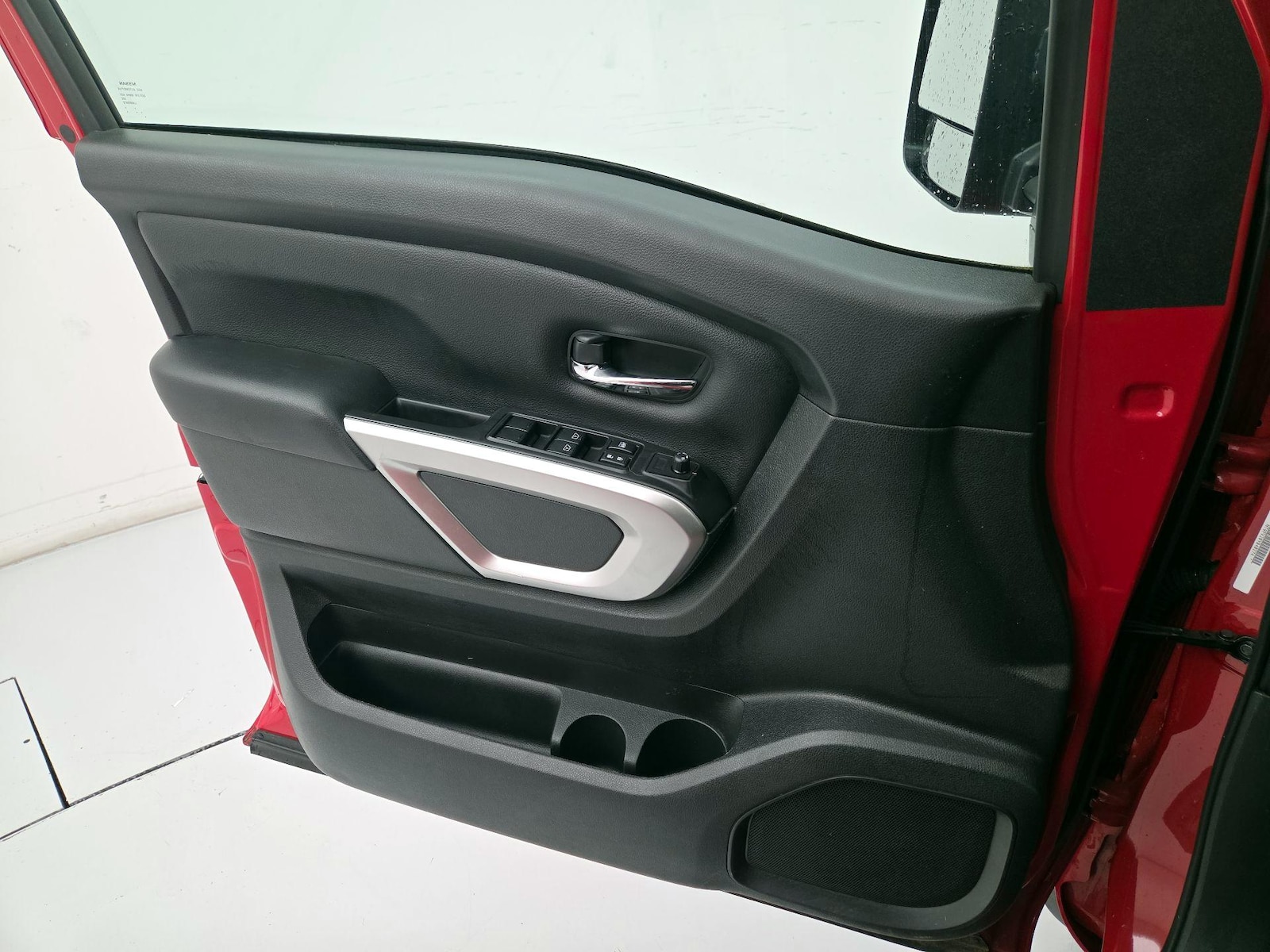 2021 Nissan Titan XD SV - Photo 13