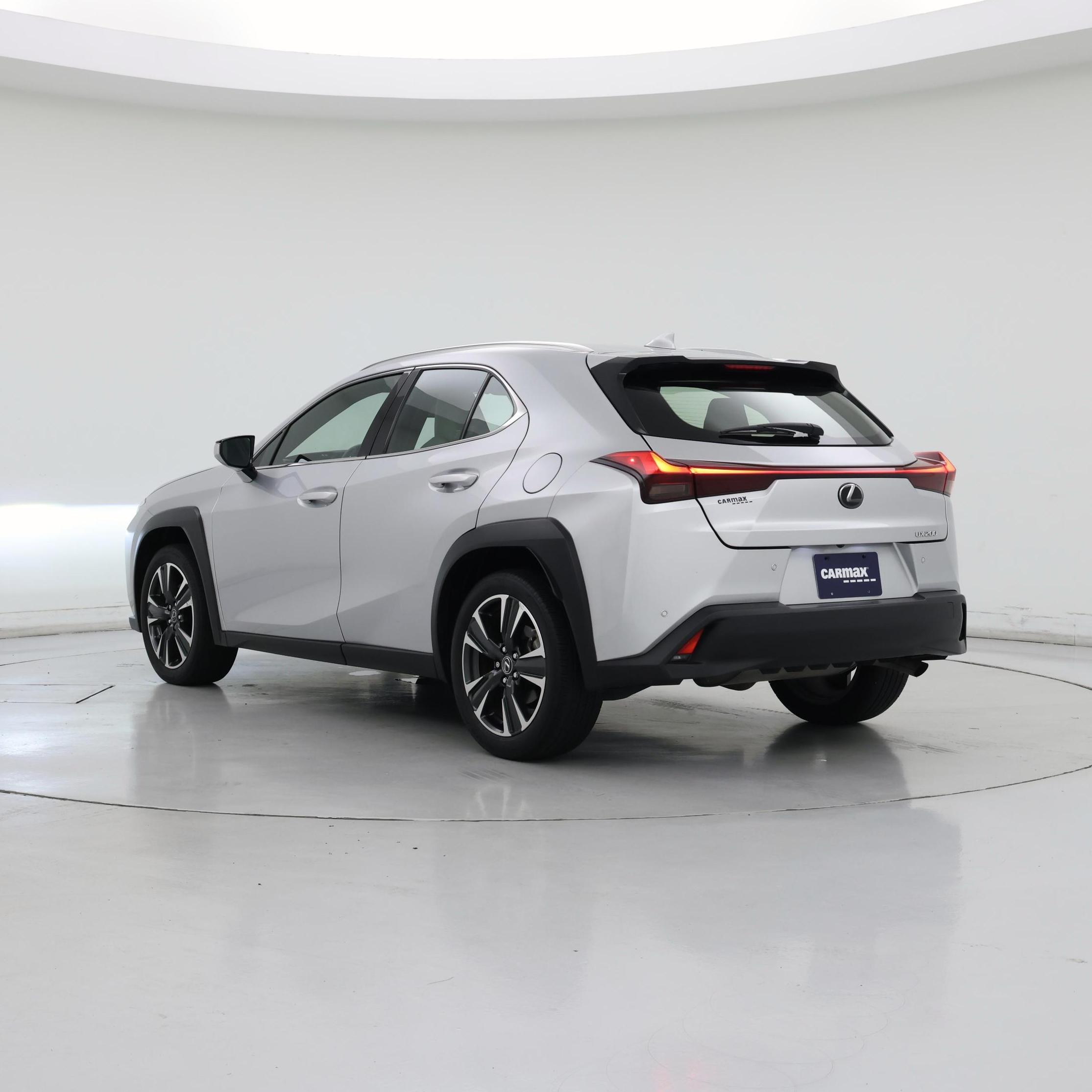 Thumbnail: 2020 Lexus UX - 2