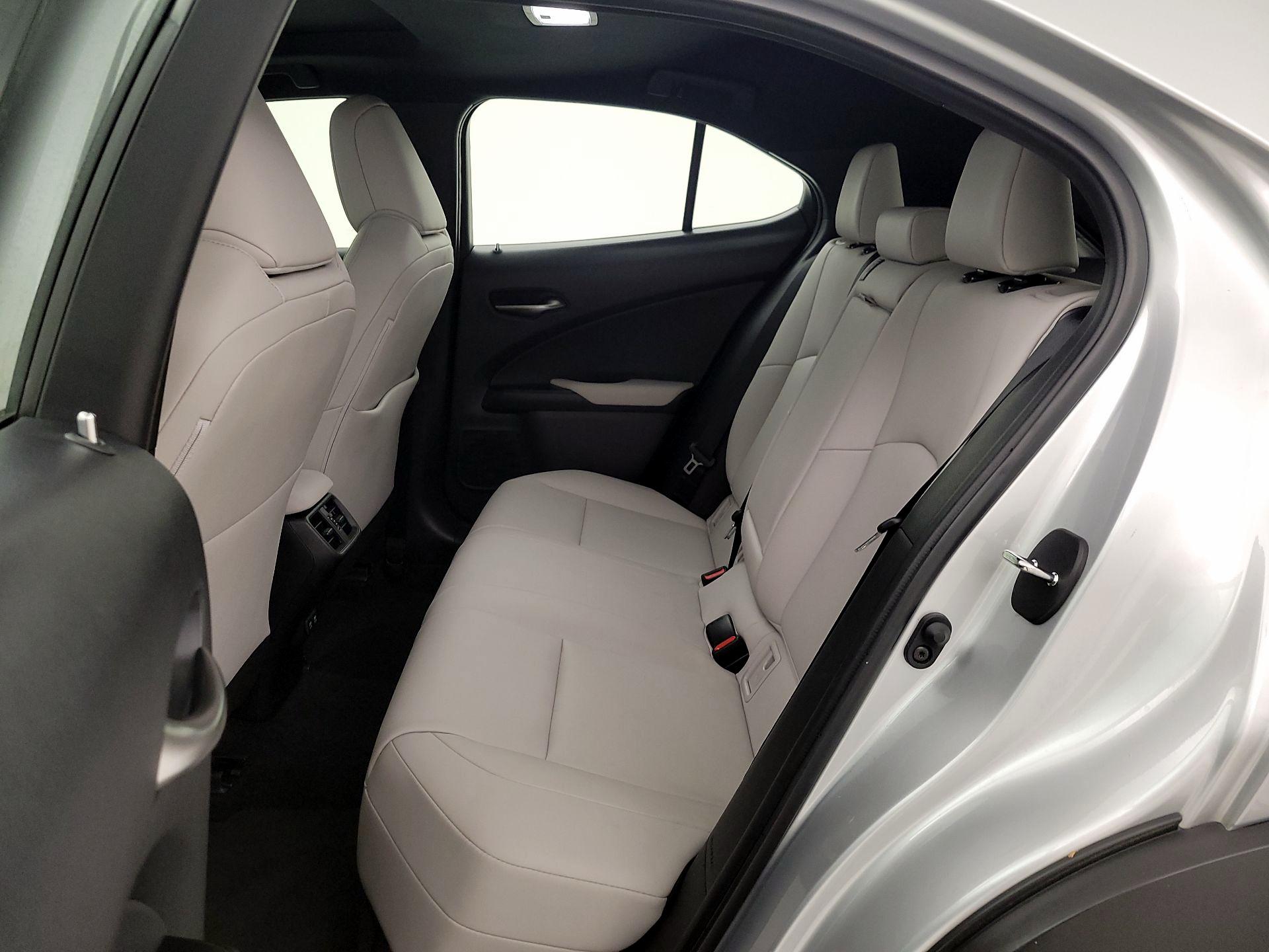 Thumbnail: 2020 Lexus UX - 20