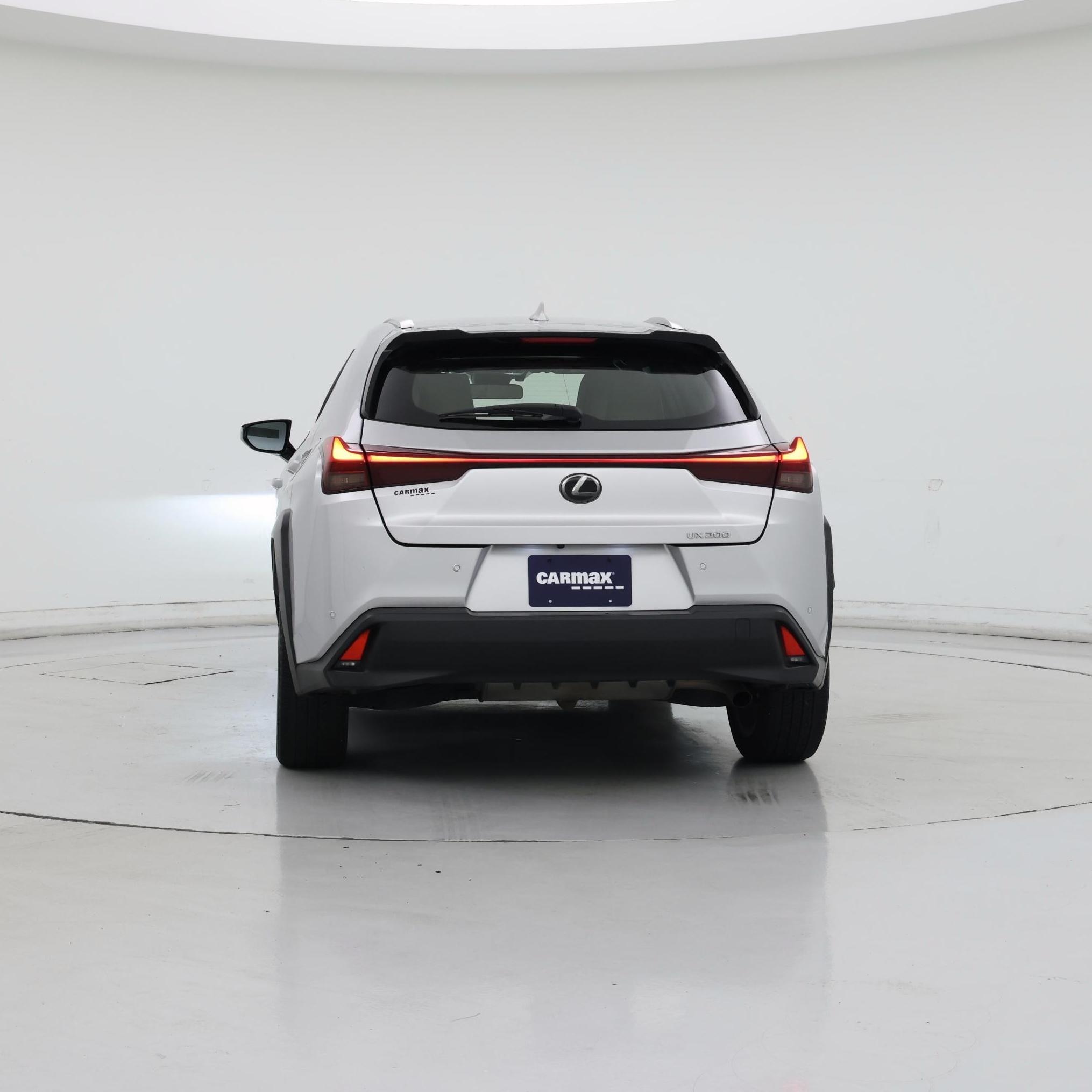 Thumbnail: 2020 Lexus UX - 6