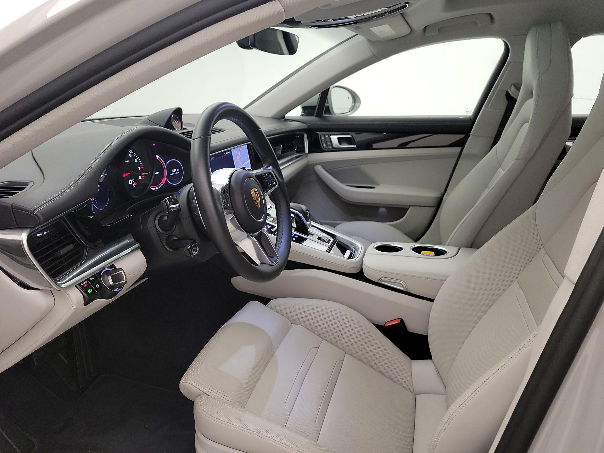 Thumbnail: 2020 Porsche Panamera - 11