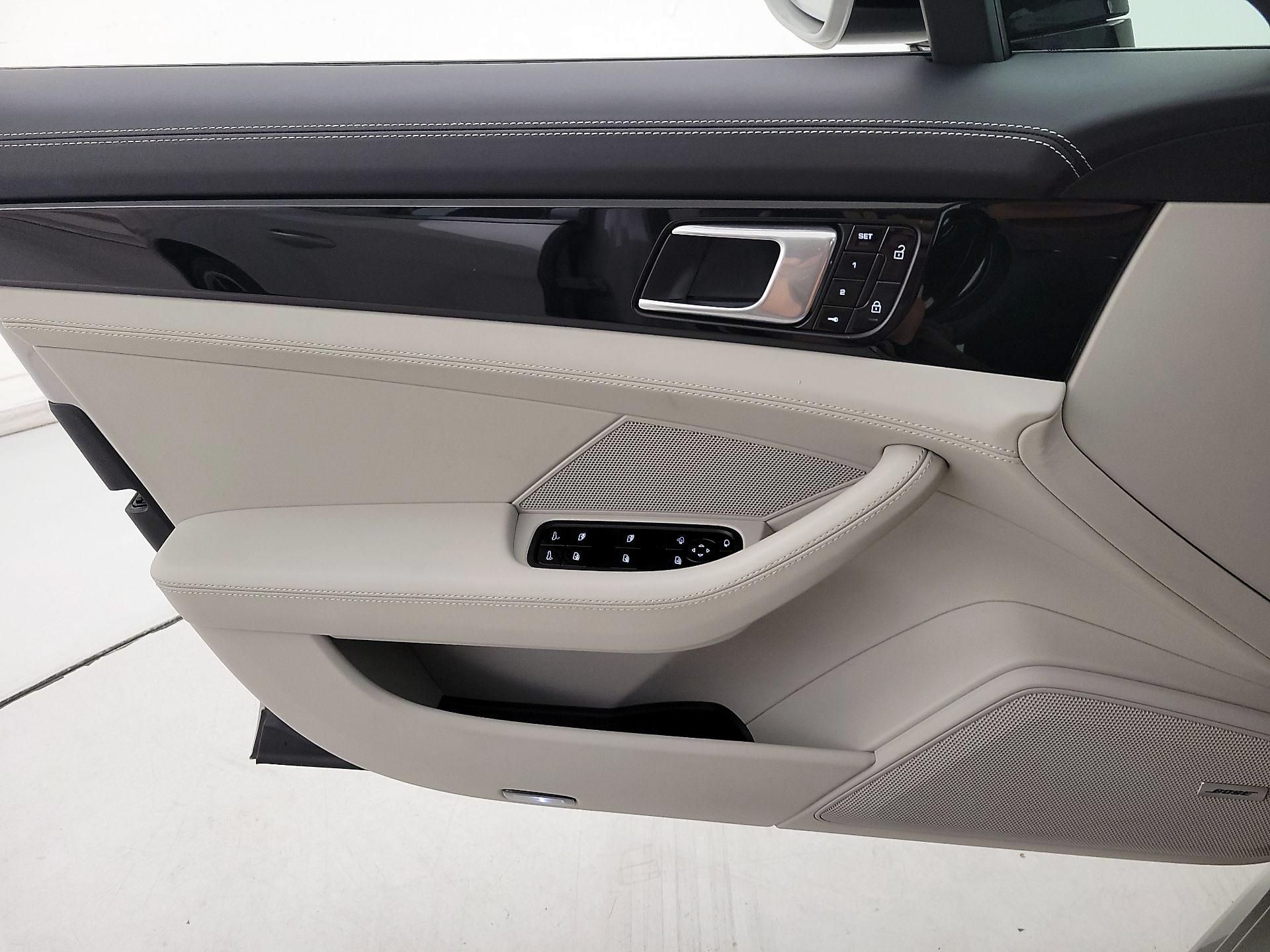 Thumbnail: 2020 Porsche Panamera - 12