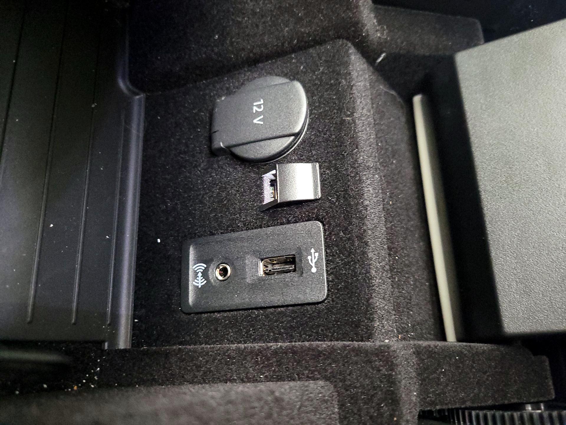 Thumbnail: 2020 Porsche Panamera - 19