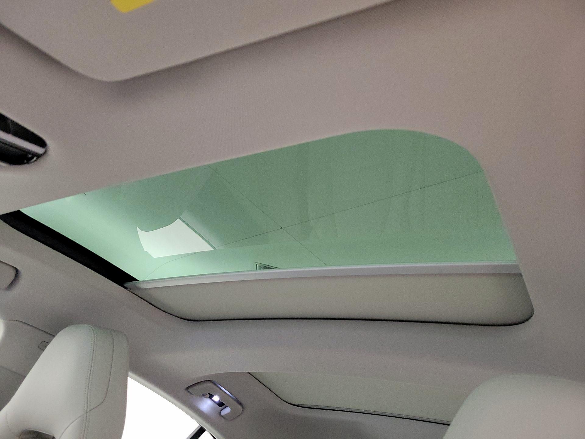 Thumbnail: 2020 Porsche Panamera - 20