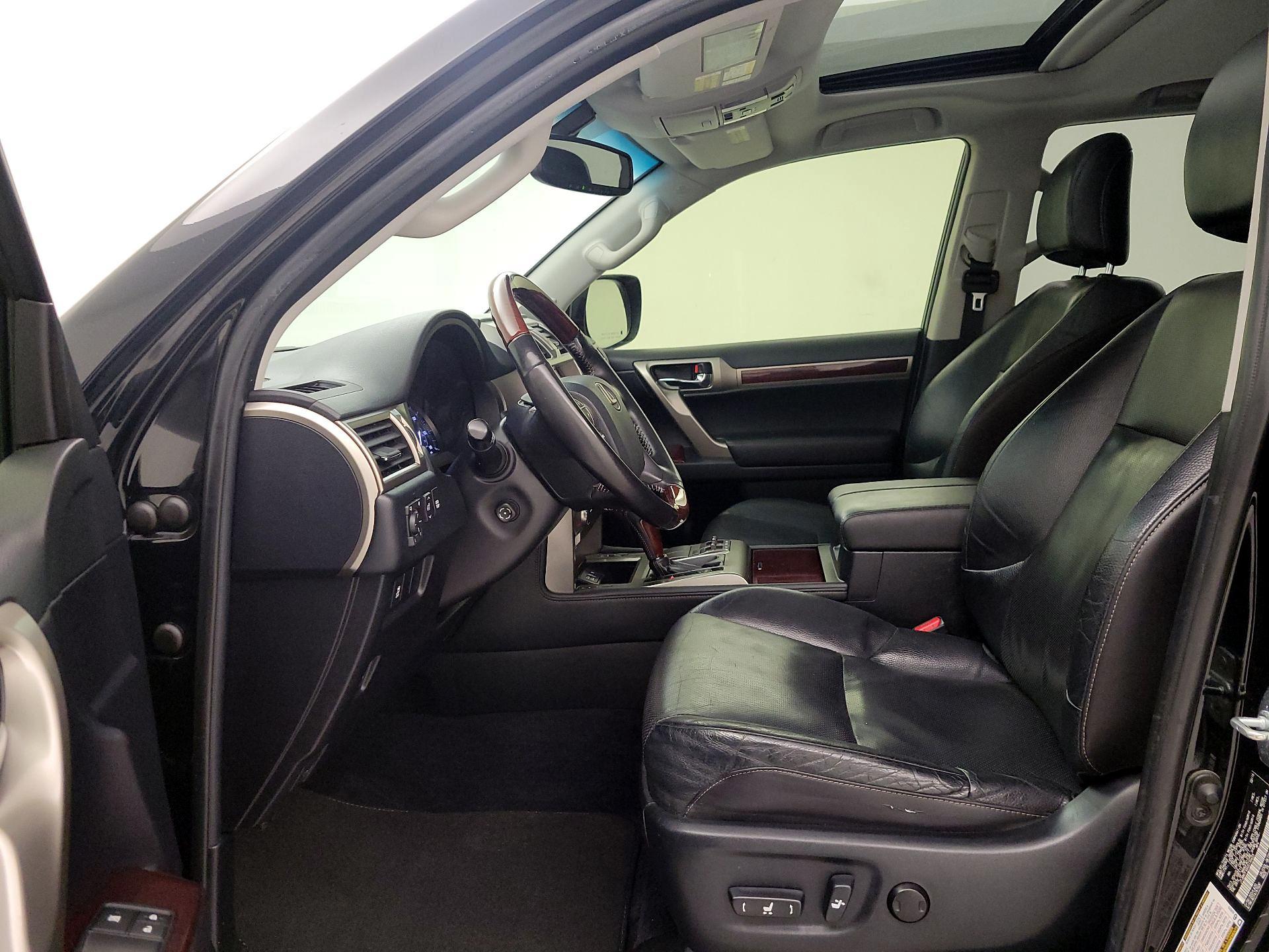 Thumbnail: 2016 Lexus GX - 11