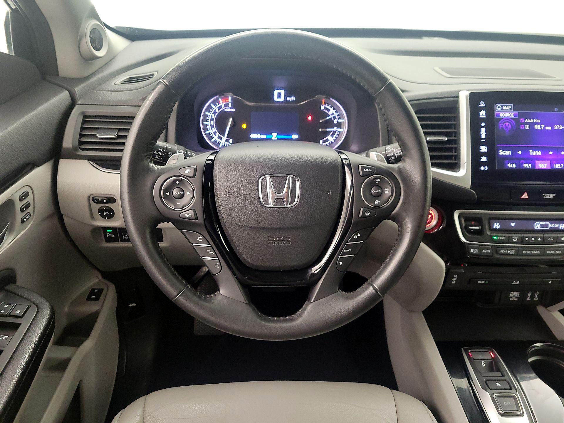 Thumbnail: 2016 Honda Pilot - 10