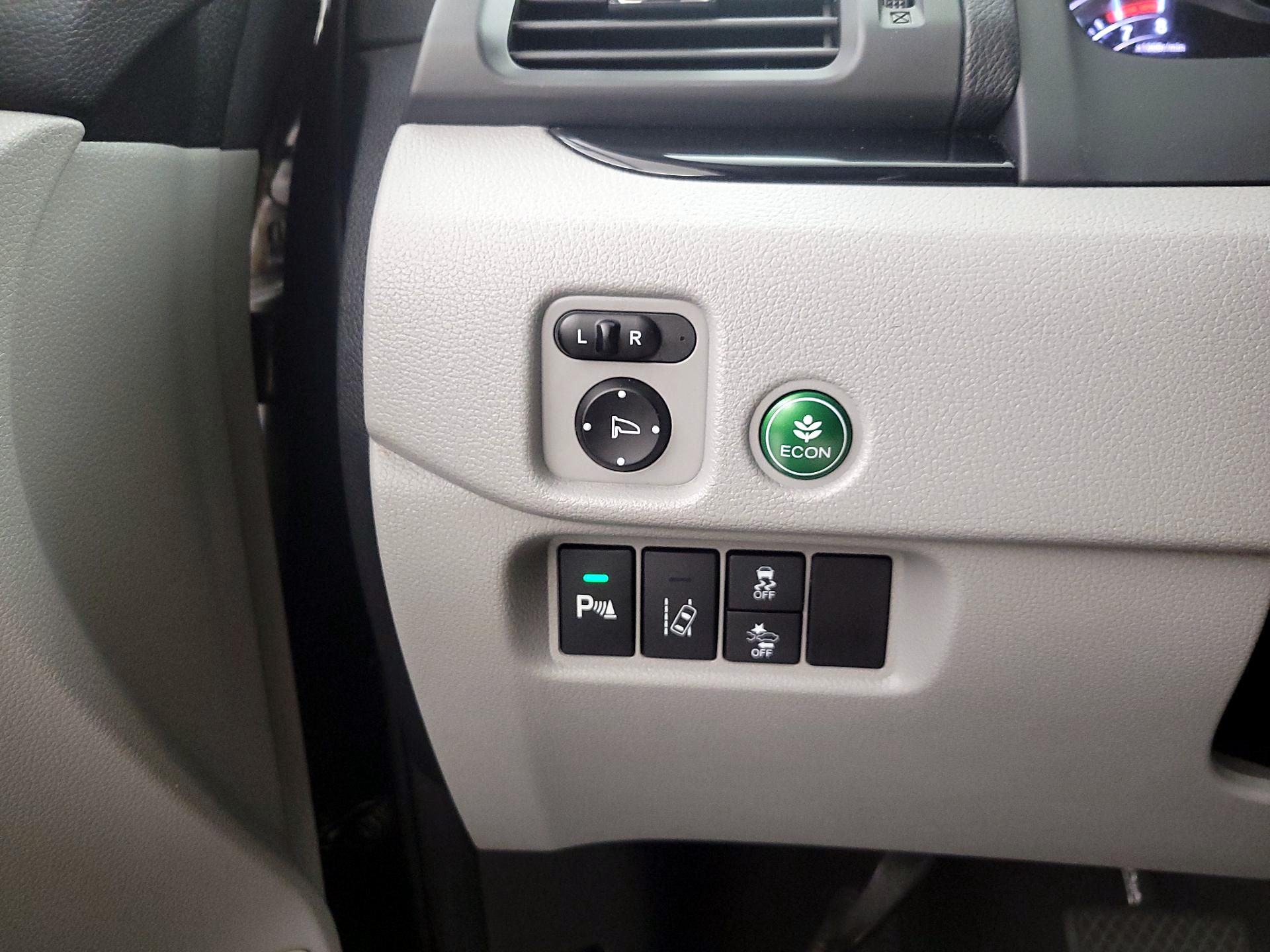 Thumbnail: 2016 Honda Pilot - 13