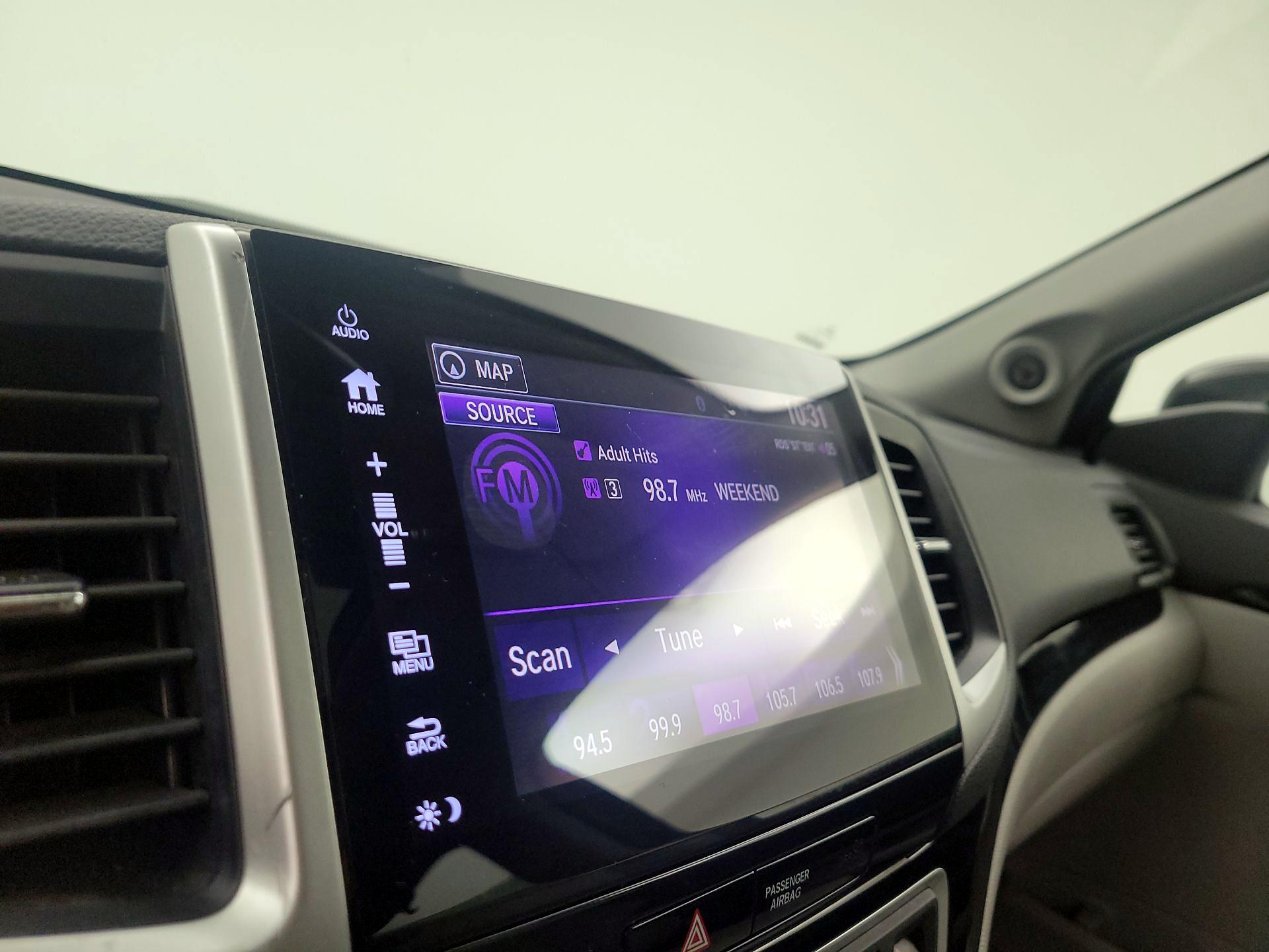 Thumbnail: 2016 Honda Pilot - 15