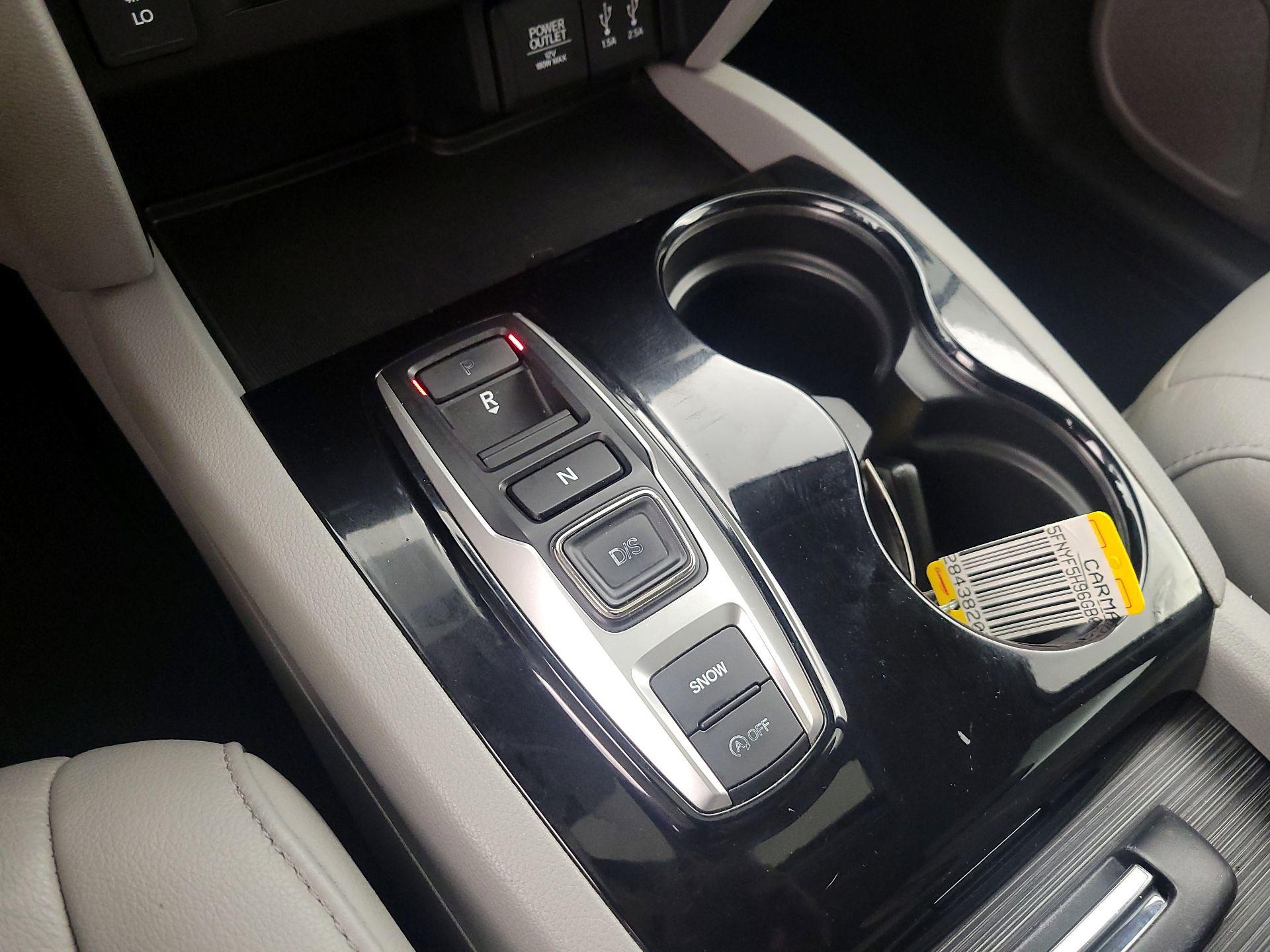 Thumbnail: 2016 Honda Pilot - 17