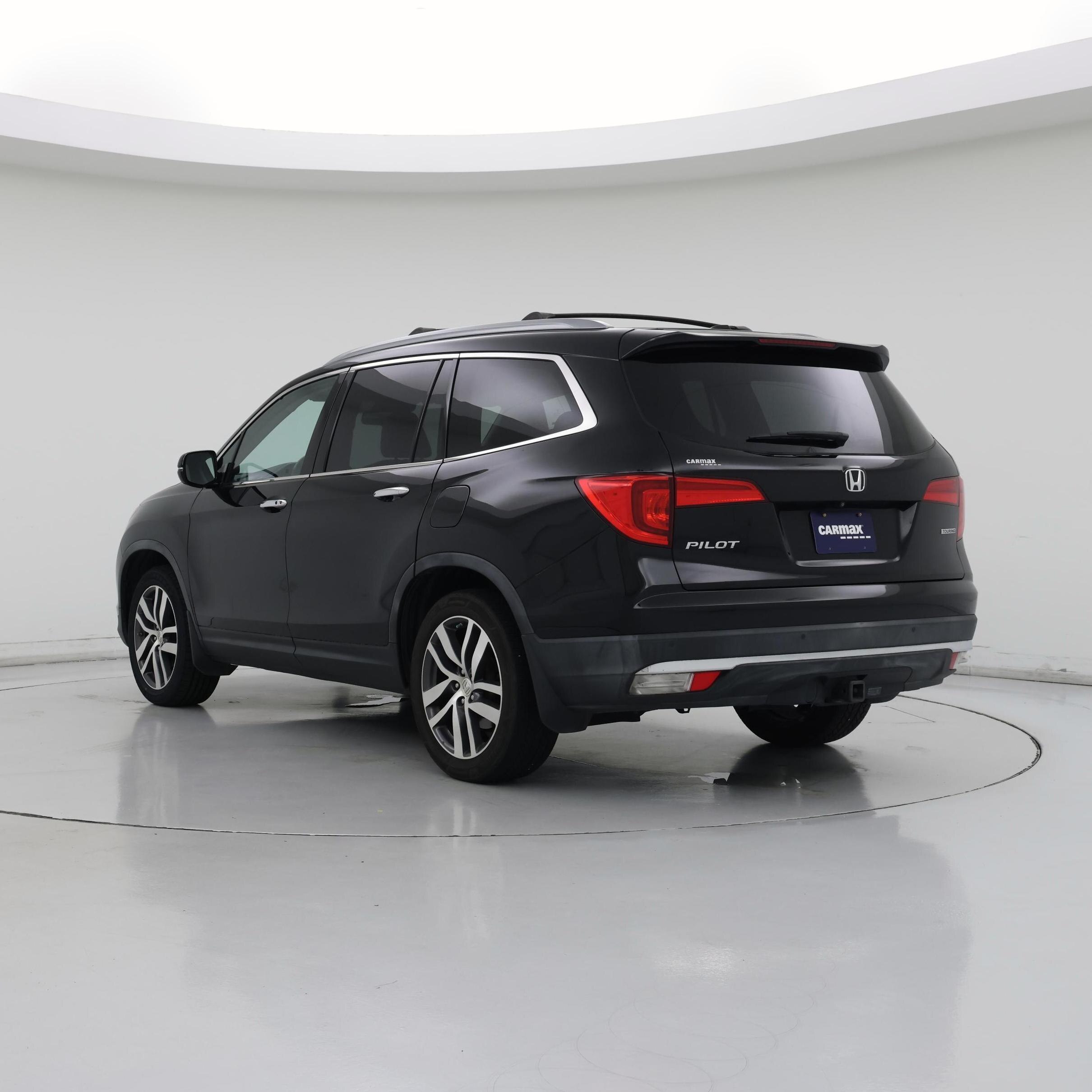Thumbnail: 2016 Honda Pilot - 2