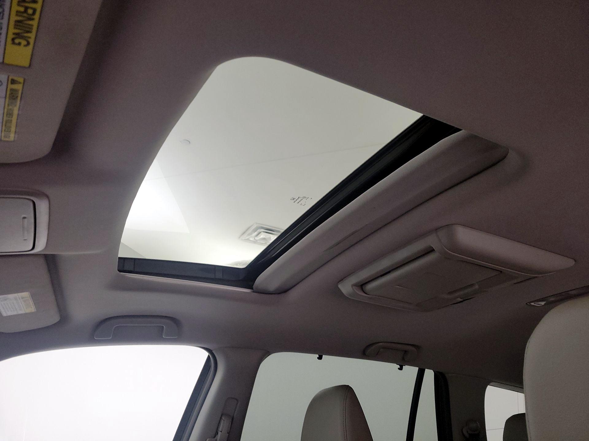 Thumbnail: 2016 Honda Pilot - 19