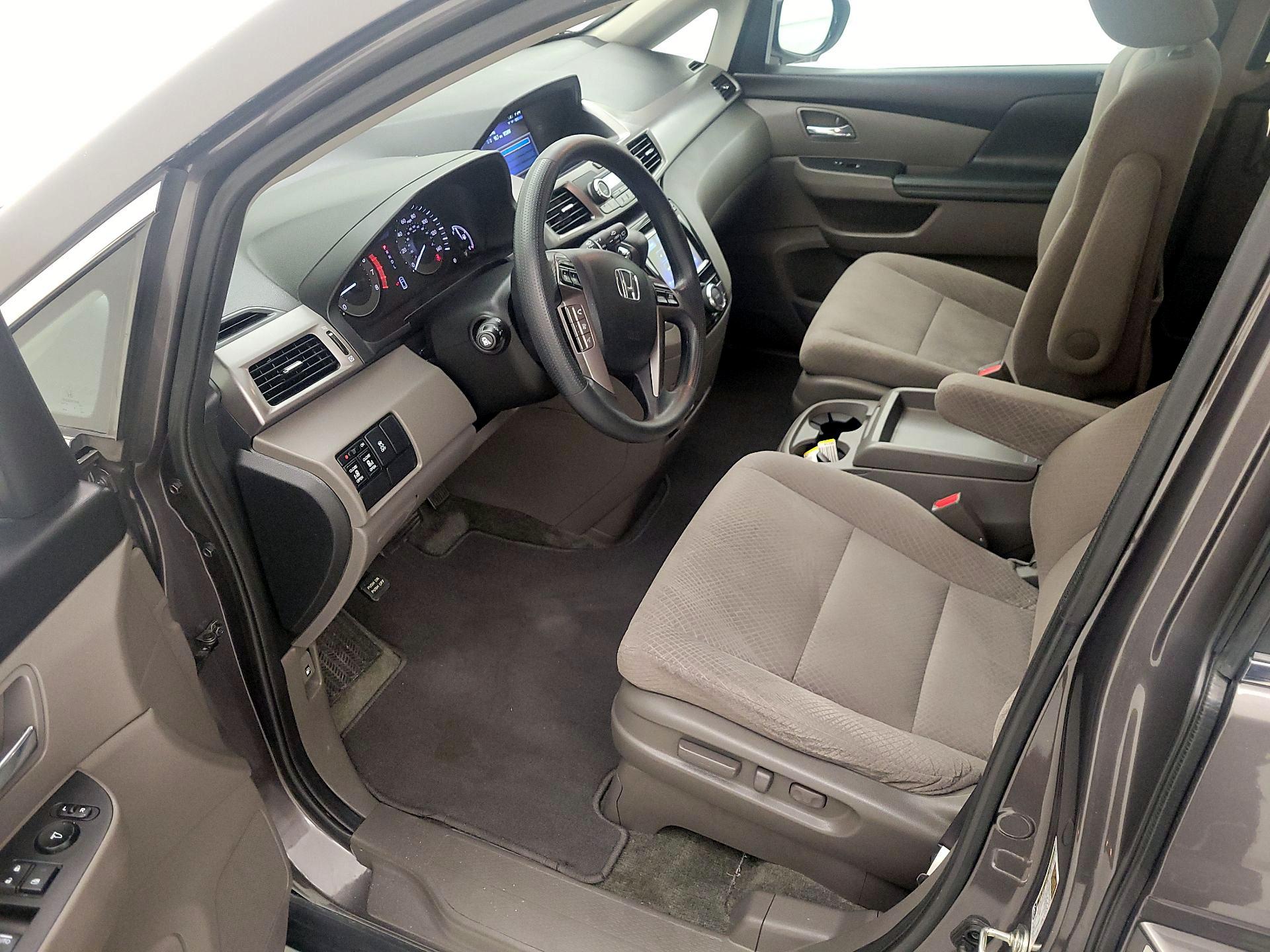 Thumbnail: 2016 Honda Odyssey - 11