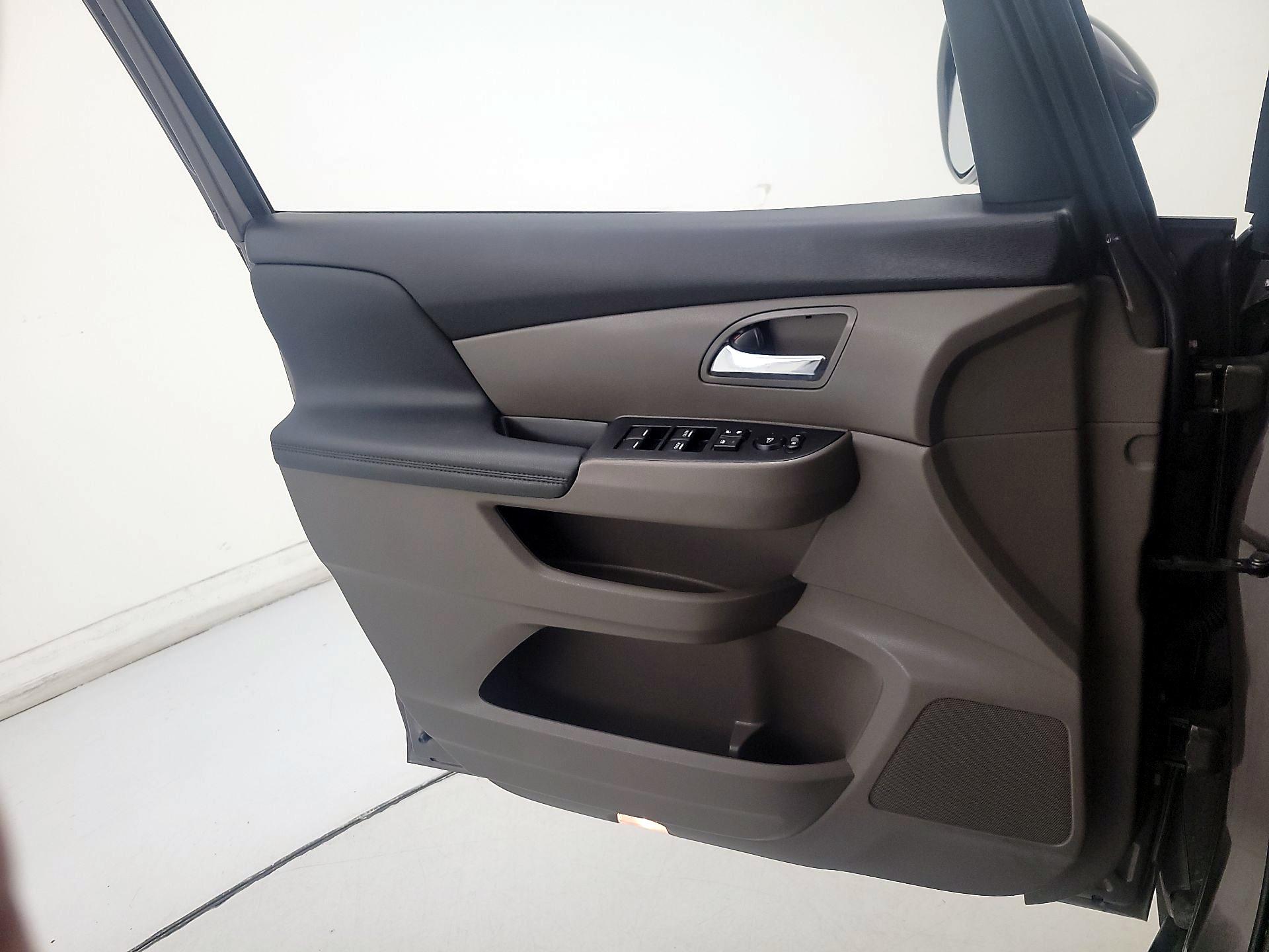 Thumbnail: 2016 Honda Odyssey - 12