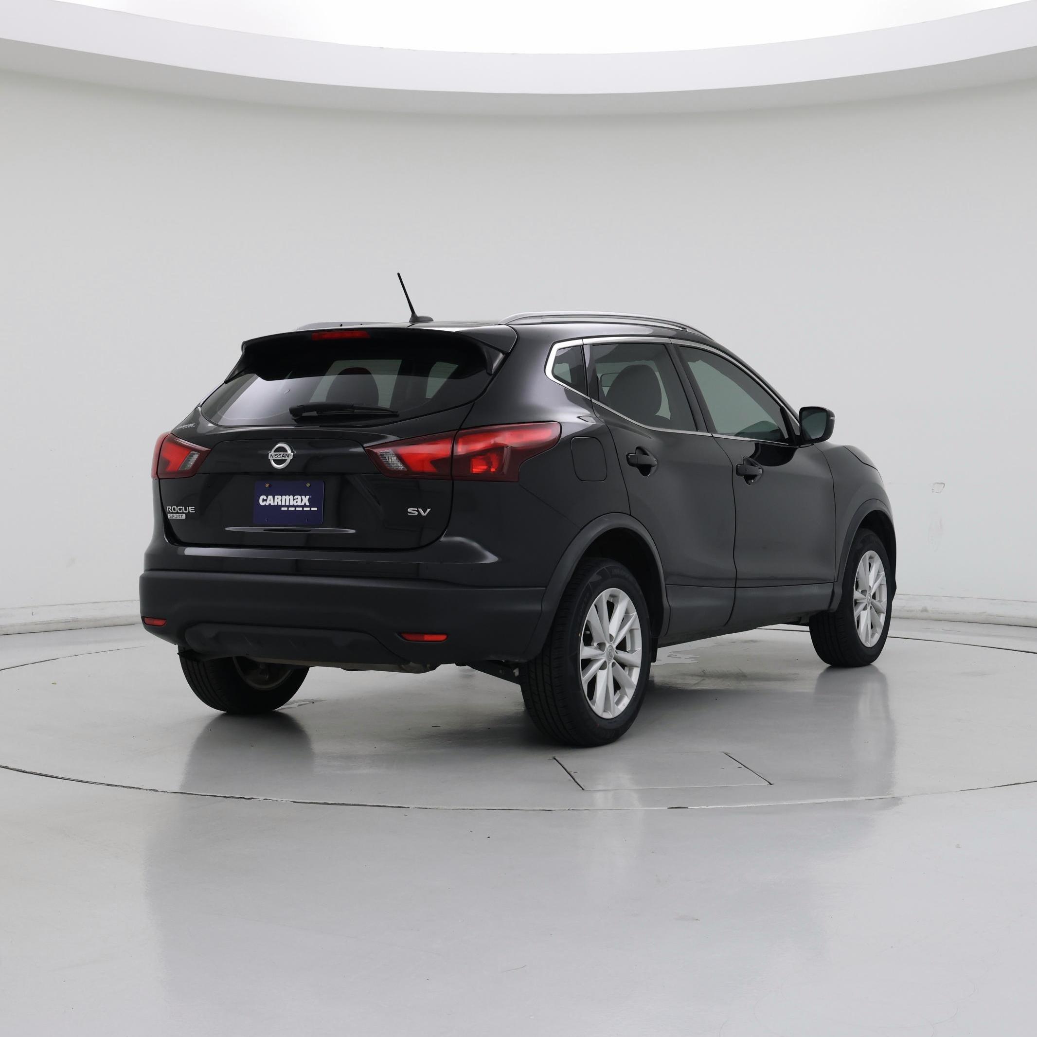 Thumbnail: 2018 Nissan Rogue Sport - 8