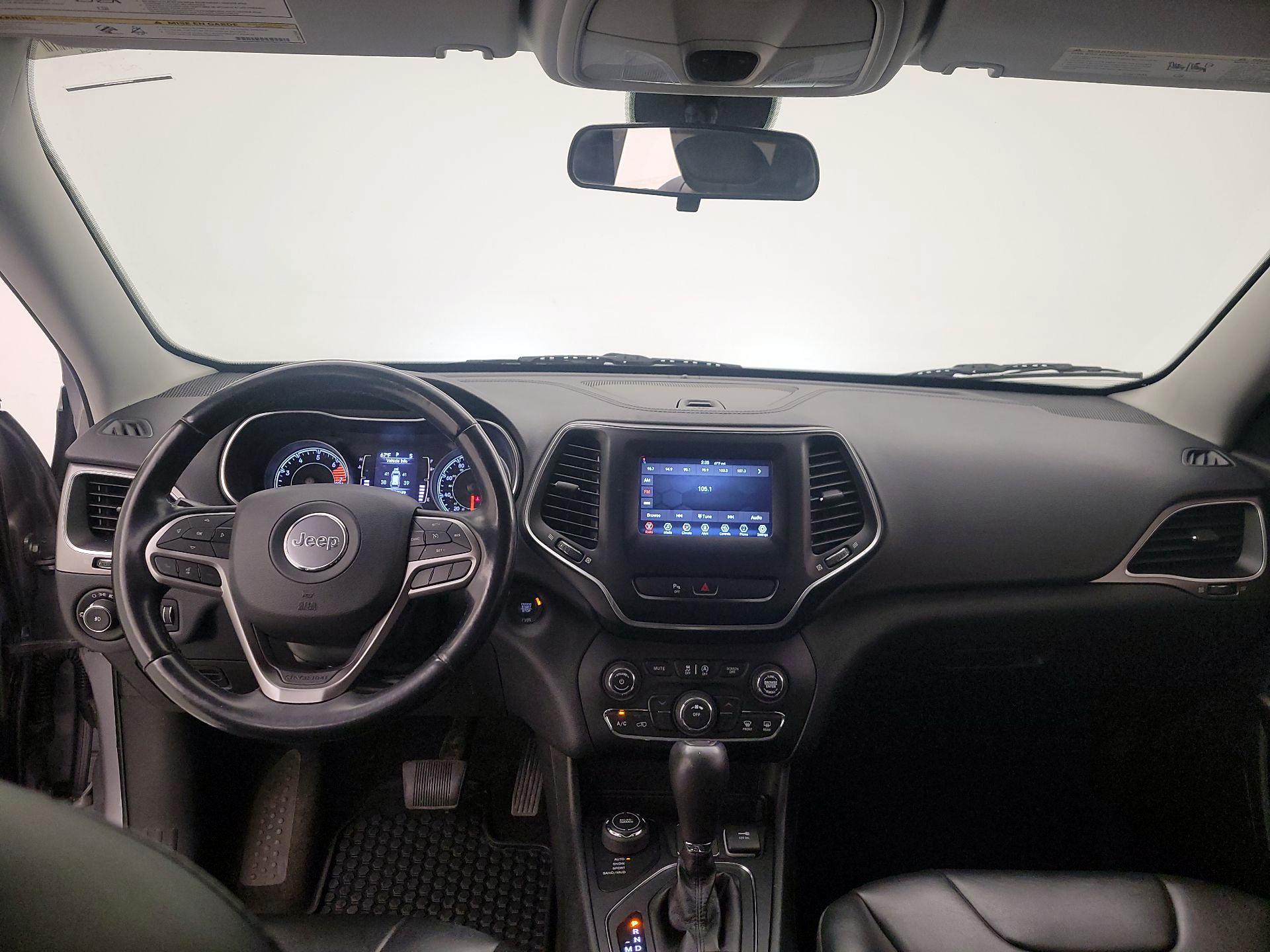 Thumbnail: 2020 Jeep Cherokee - 9