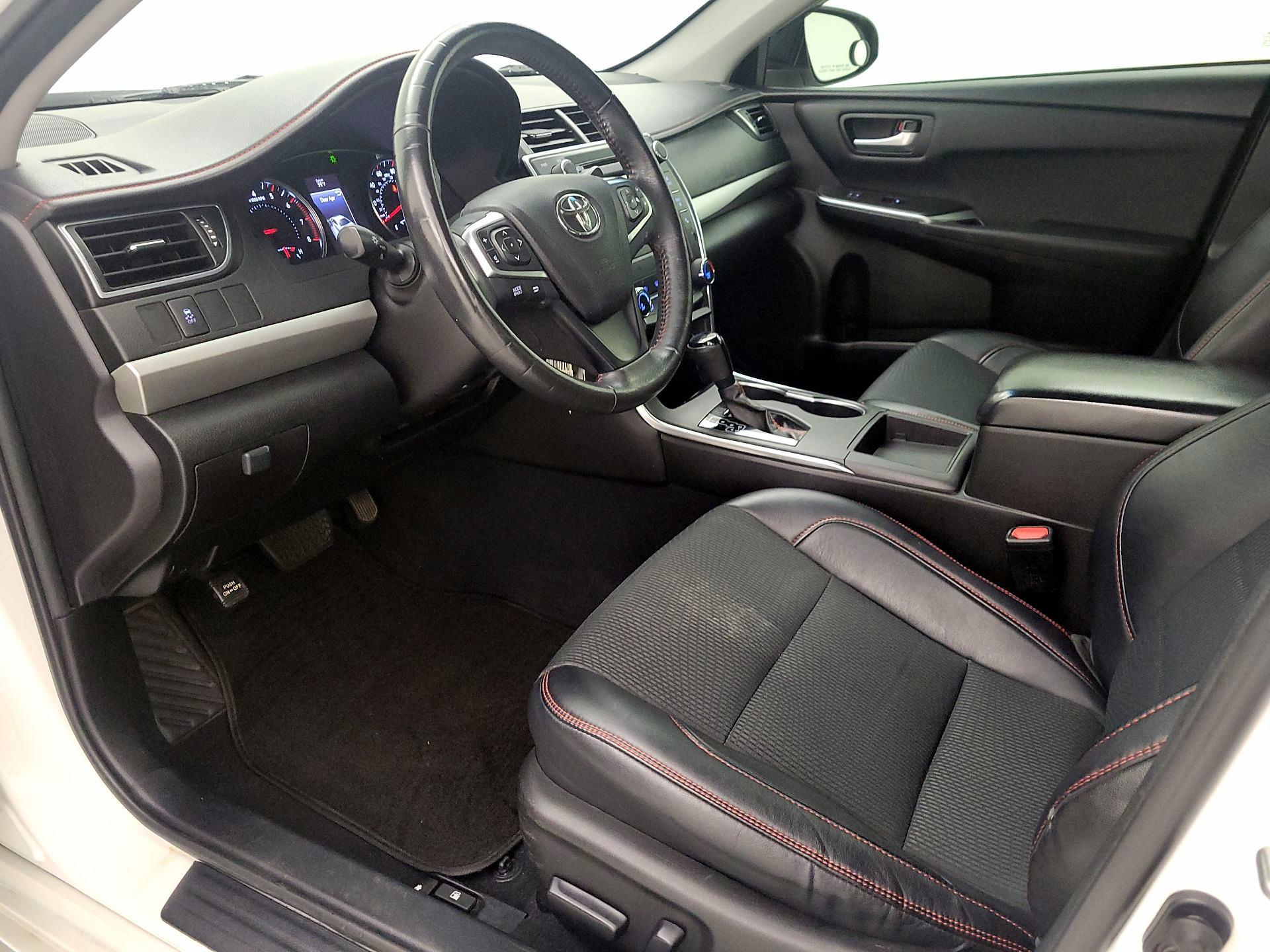Thumbnail: 2017 Toyota Camry - 11
