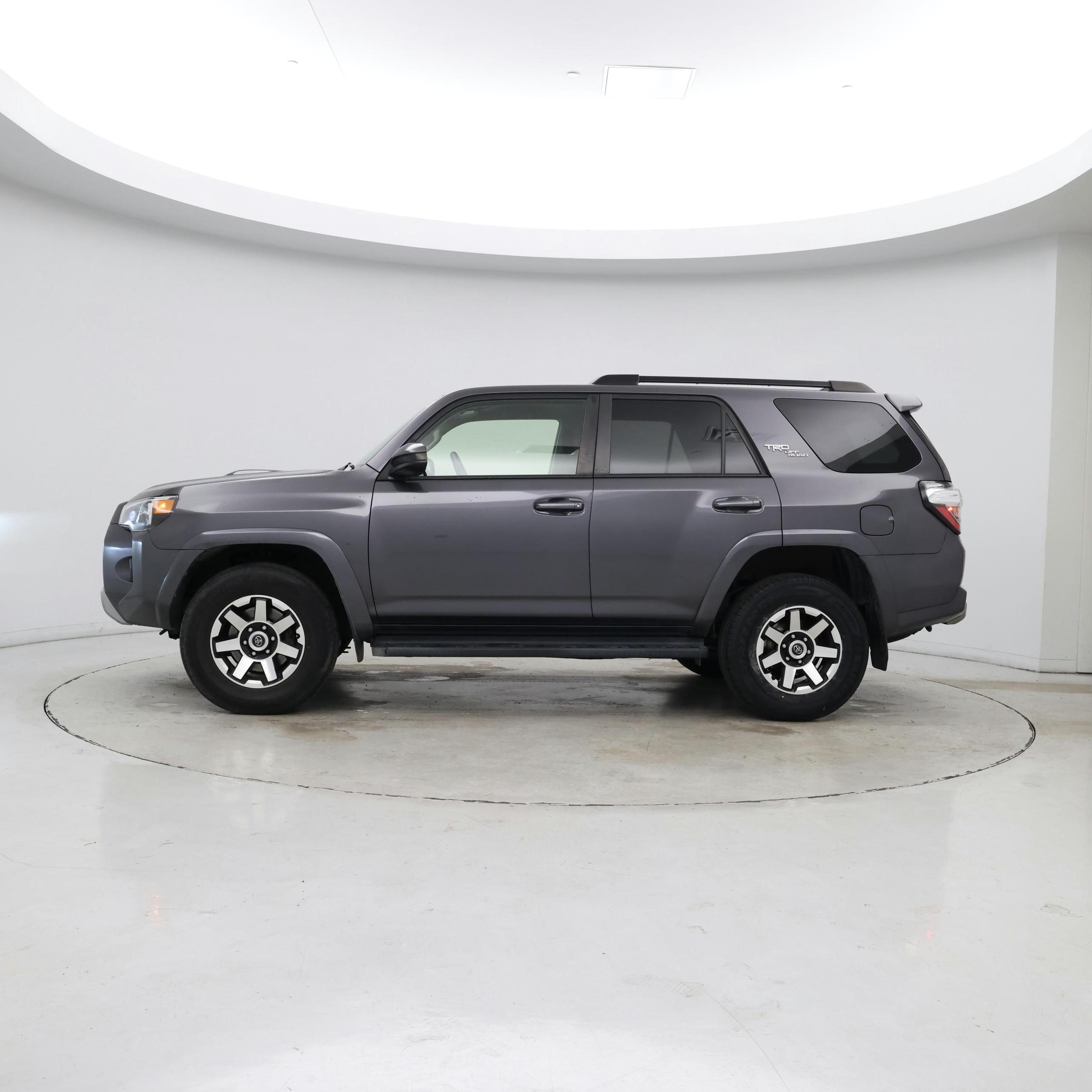 Thumbnail: 2021 Toyota 4Runner - 3
