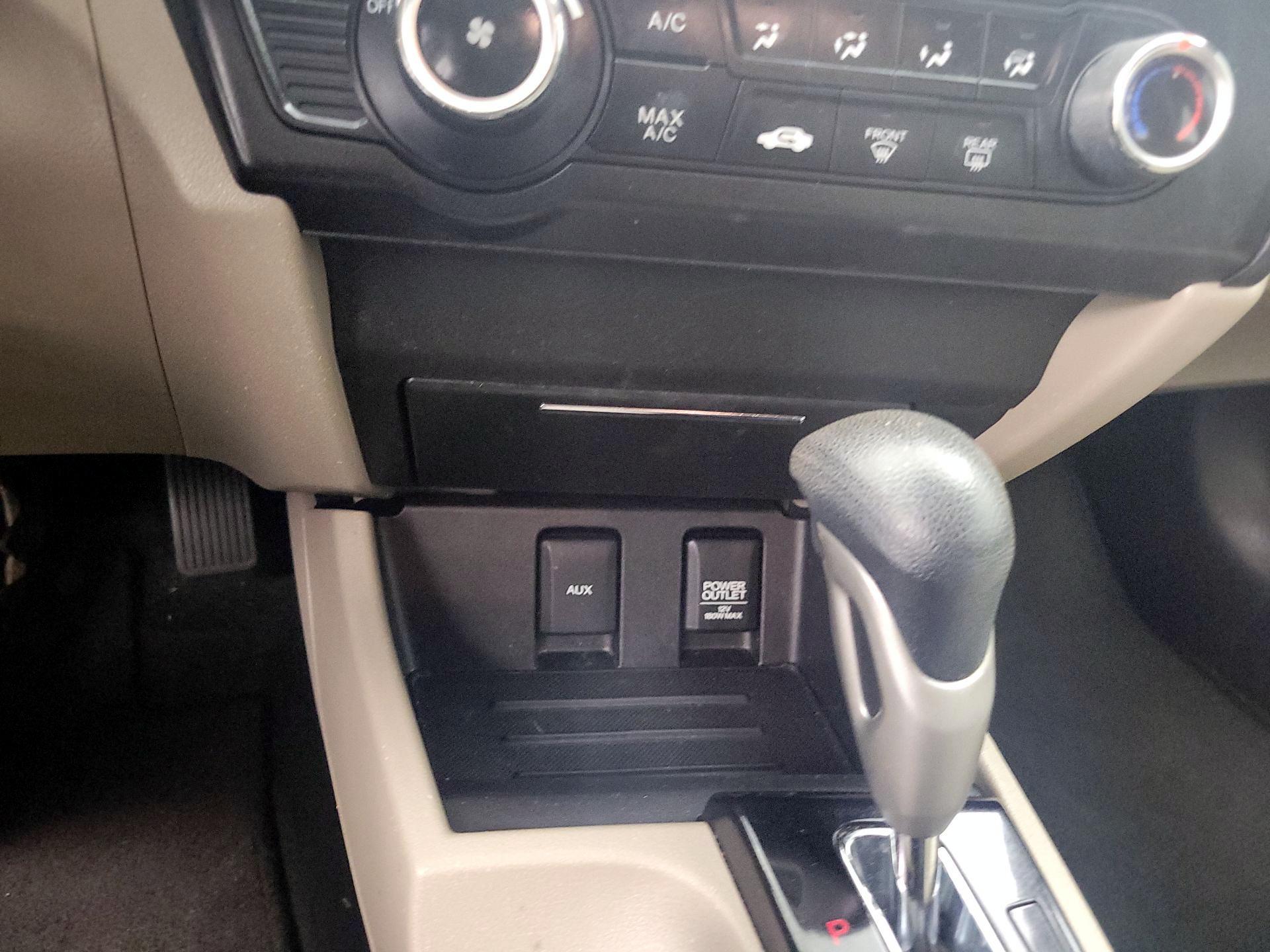 Thumbnail: 2014 Honda Civic - 18