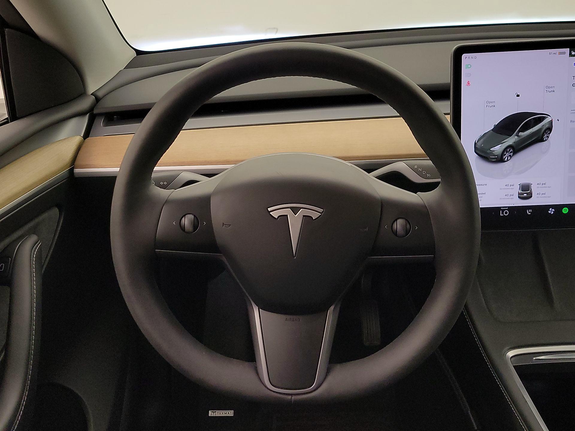 Thumbnail: 2023 Tesla Model Y - 10