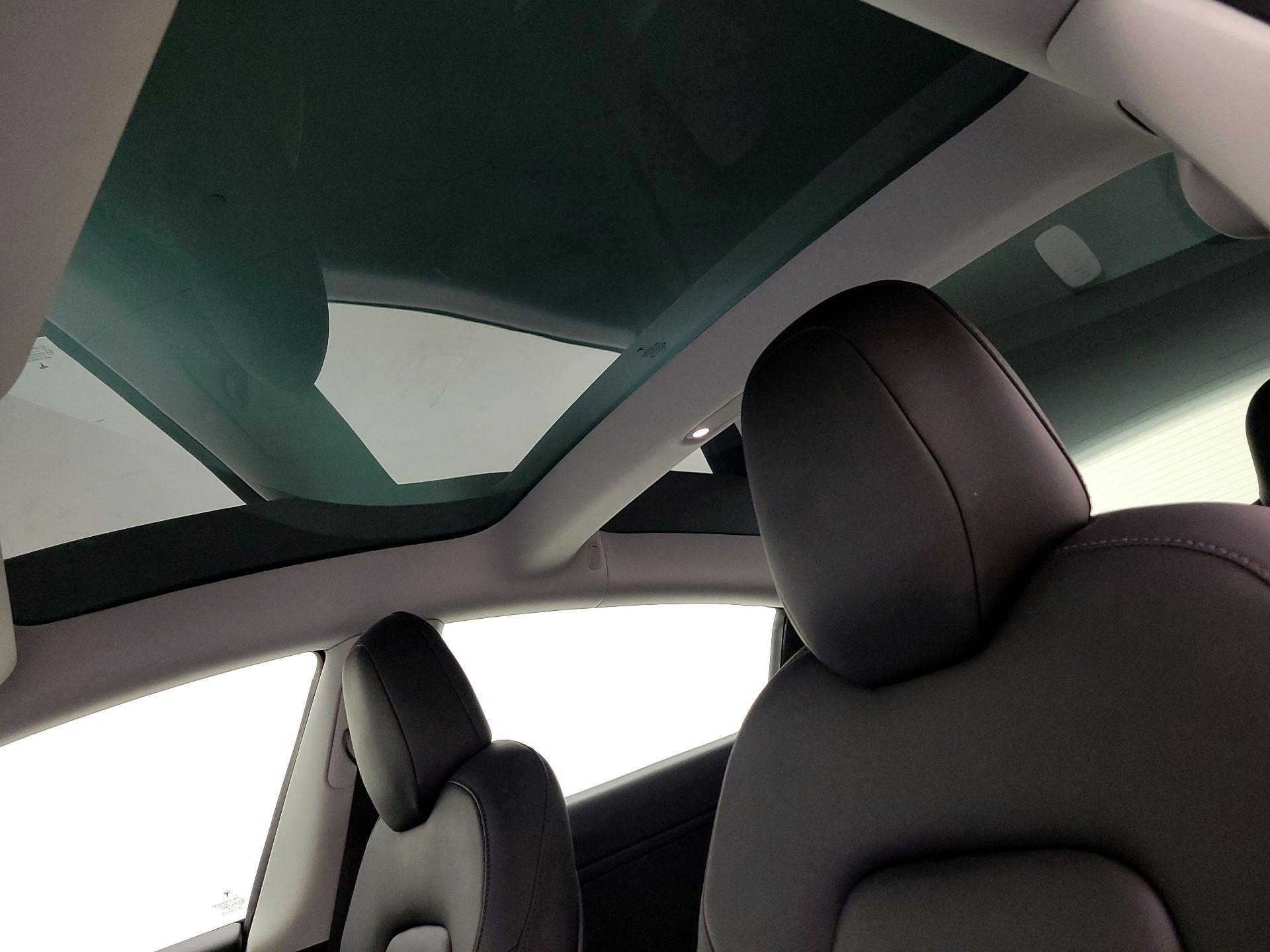 Thumbnail: 2020 Tesla Model 3 - 19