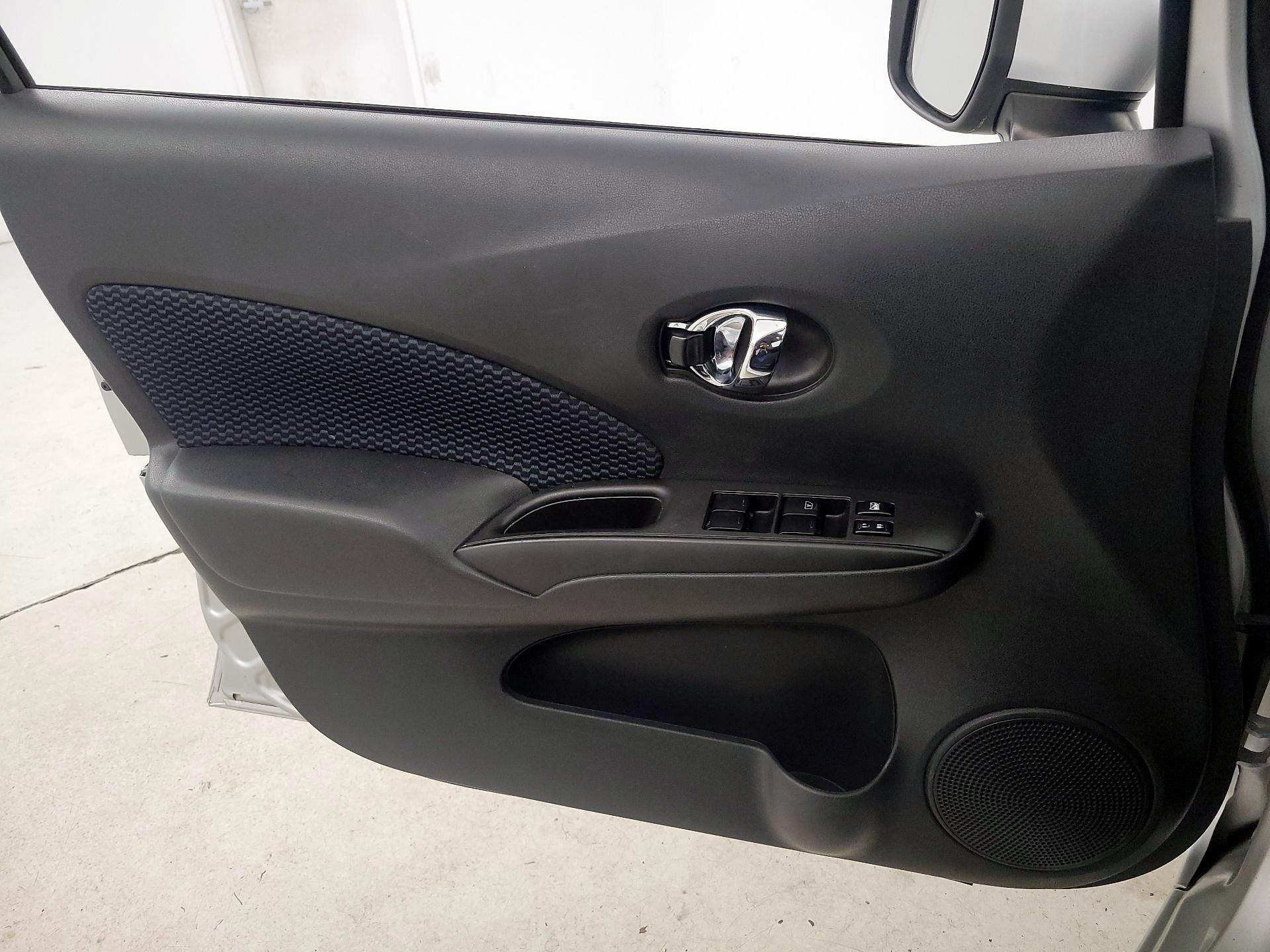 Thumbnail: 2018 Nissan Versa Note - 12