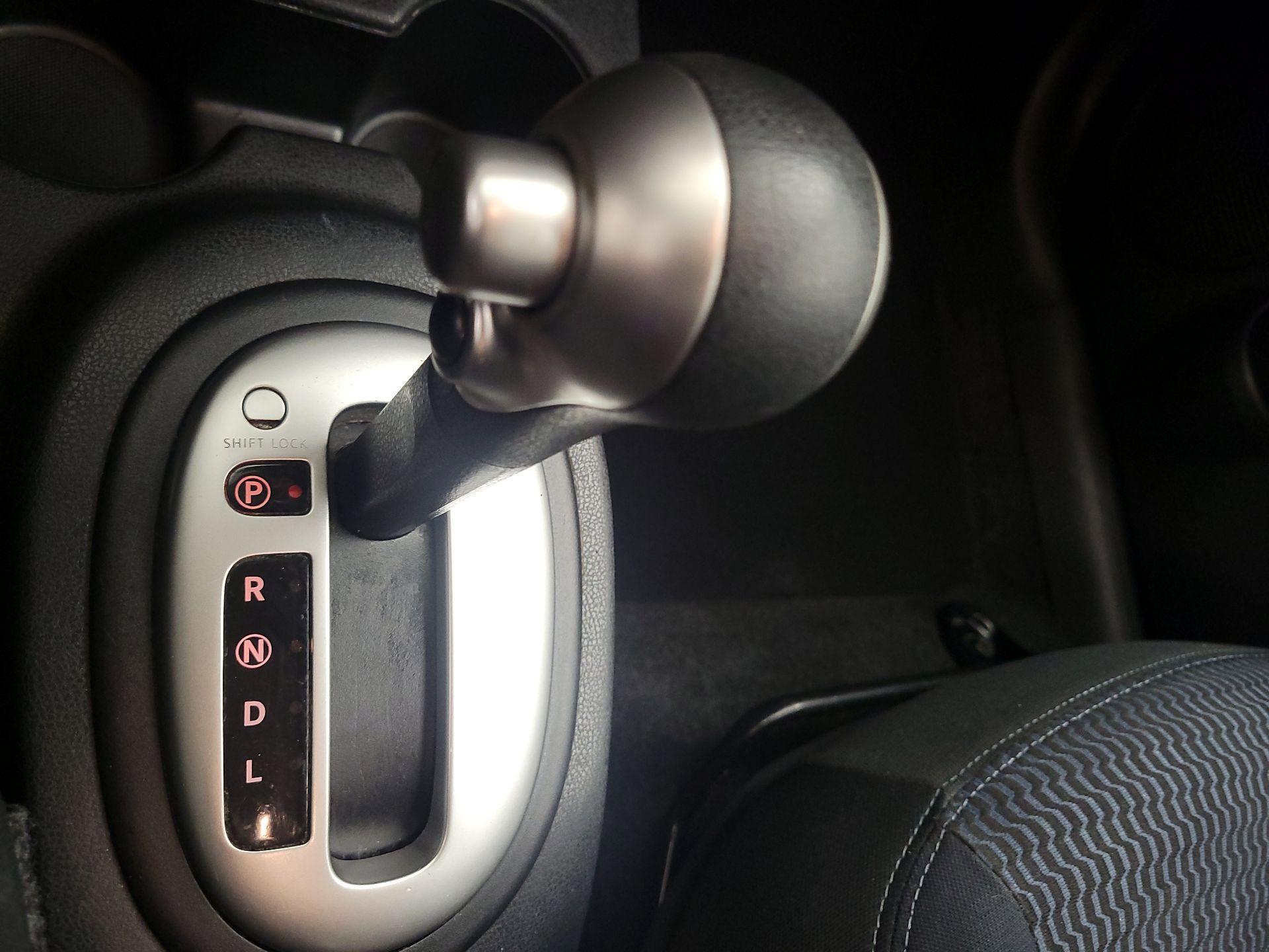 Thumbnail: 2018 Nissan Versa Note - 17