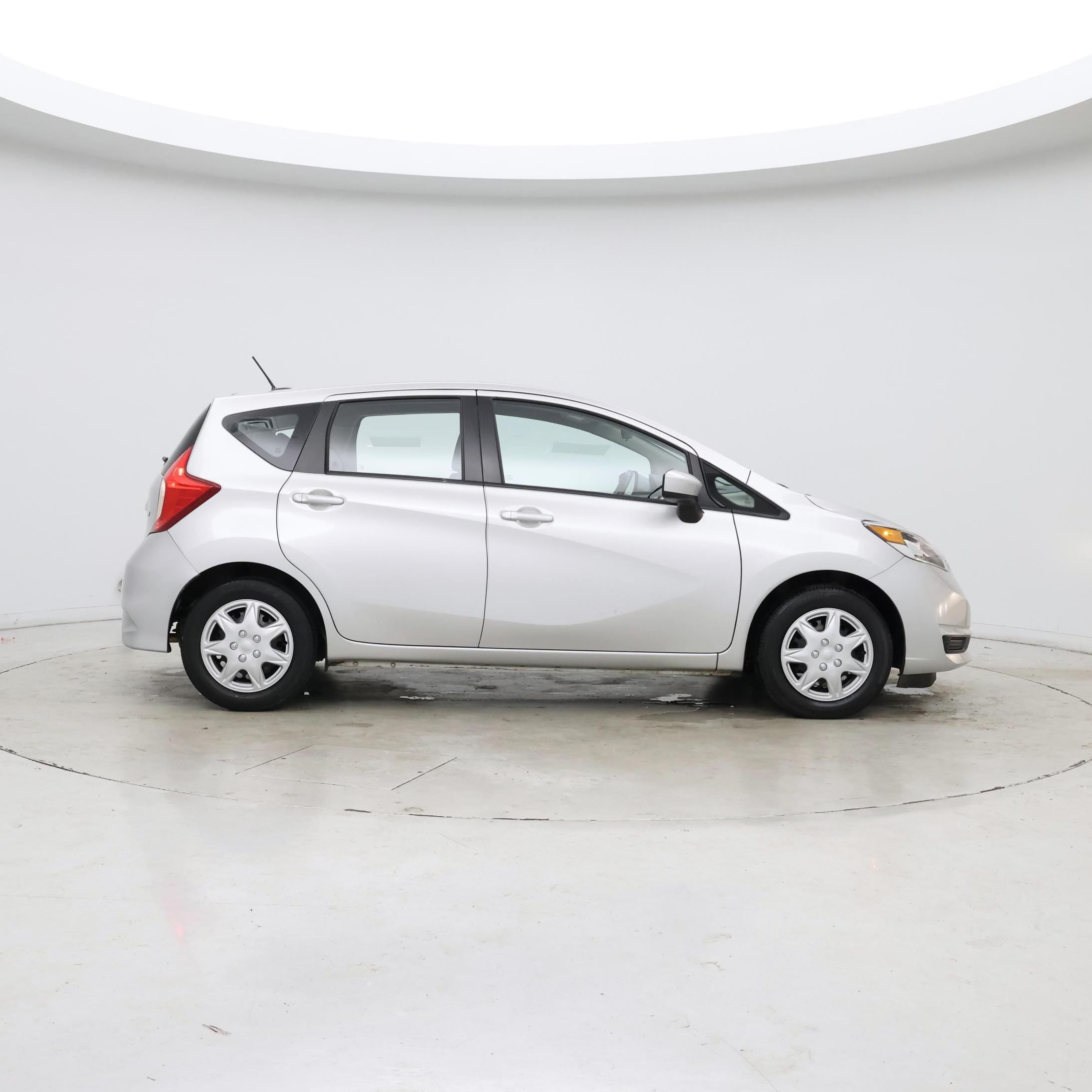 Thumbnail: 2018 Nissan Versa Note - 7