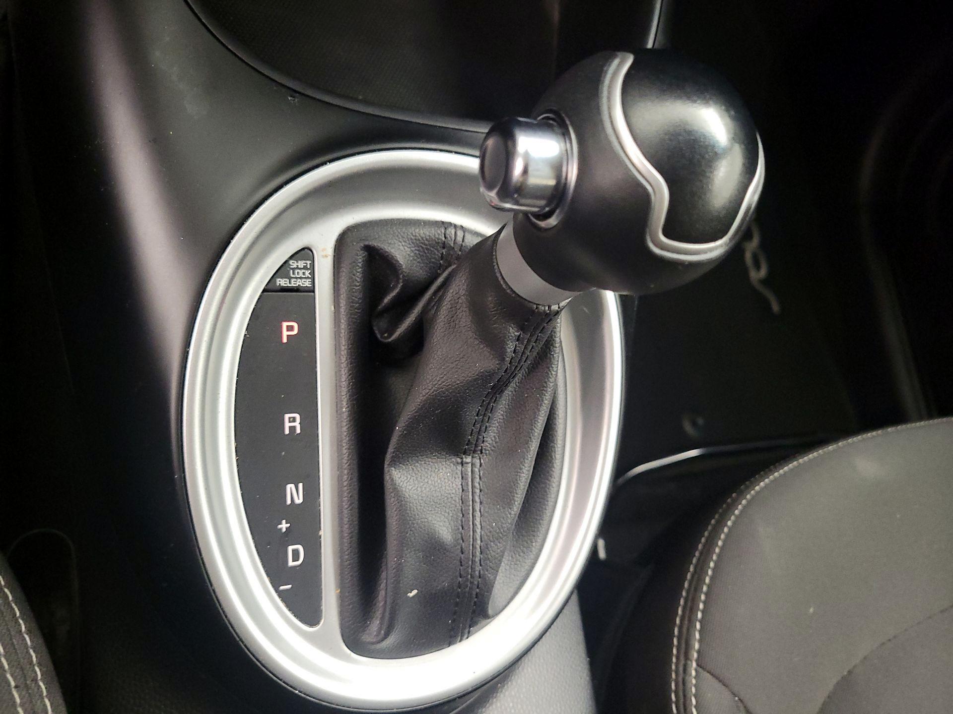 Thumbnail: 2016 Kia Soul - 16