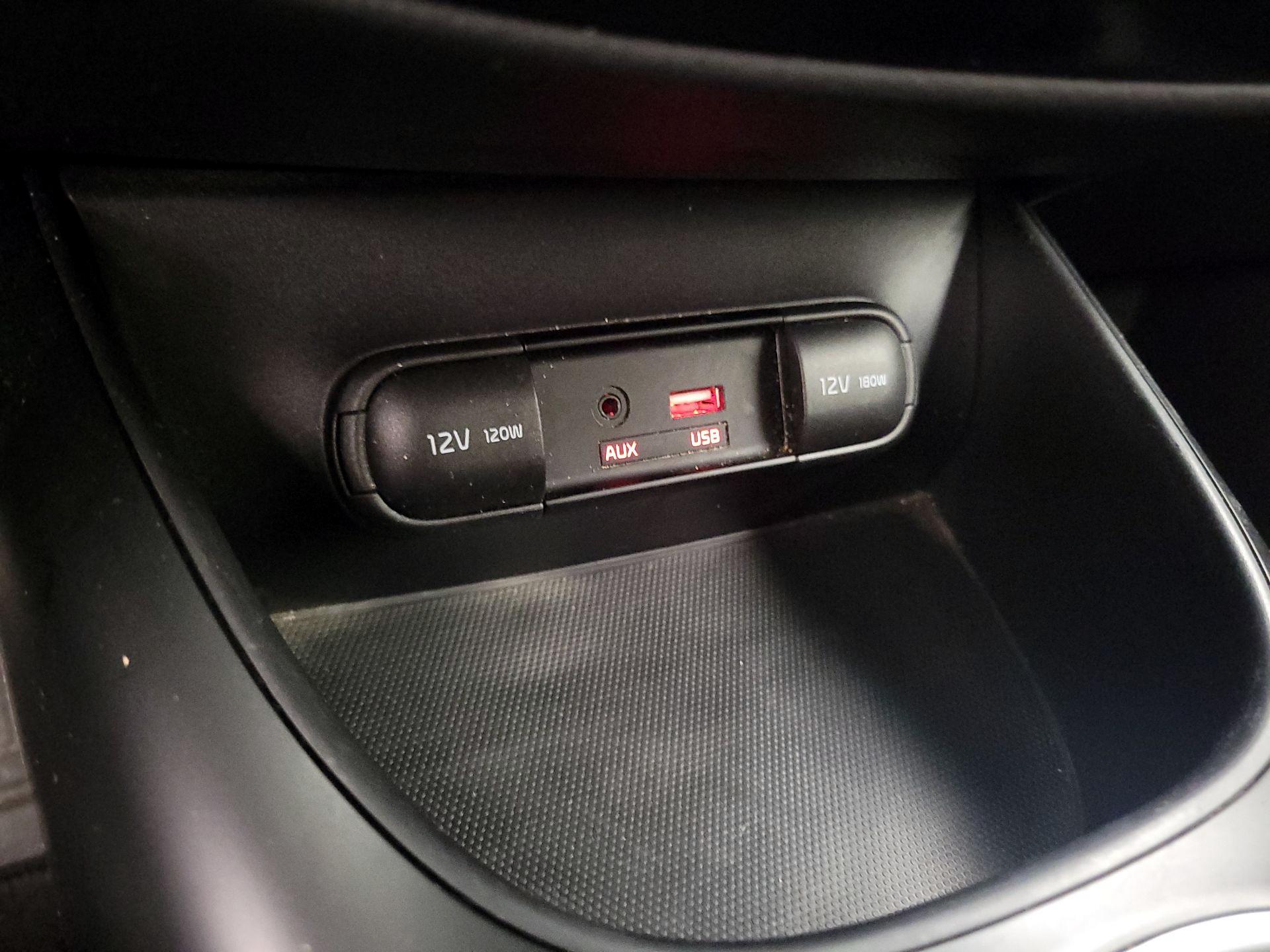 Thumbnail: 2016 Kia Soul - 17